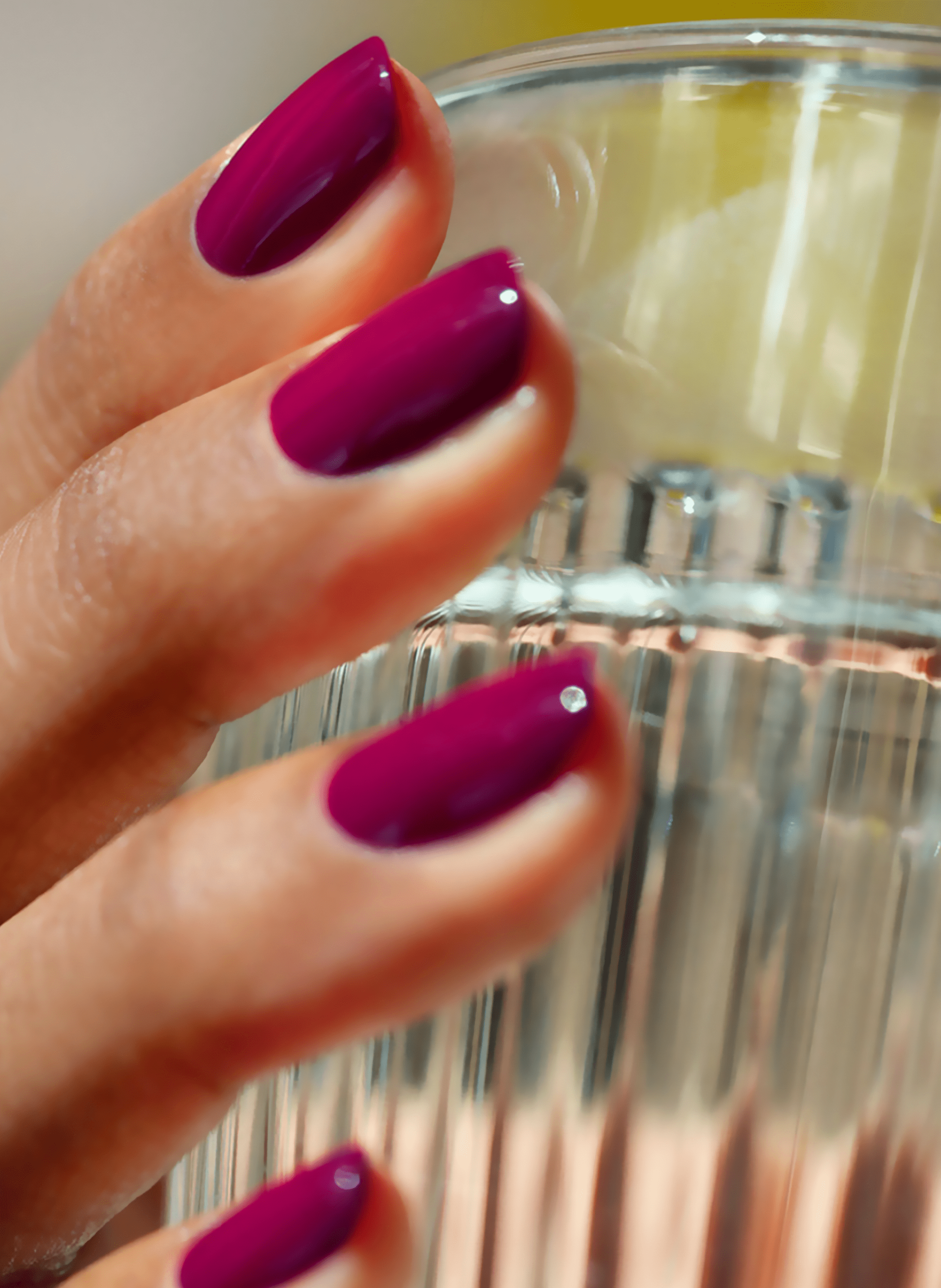 Green Flash Nail Polish MANUCURIST Violeta