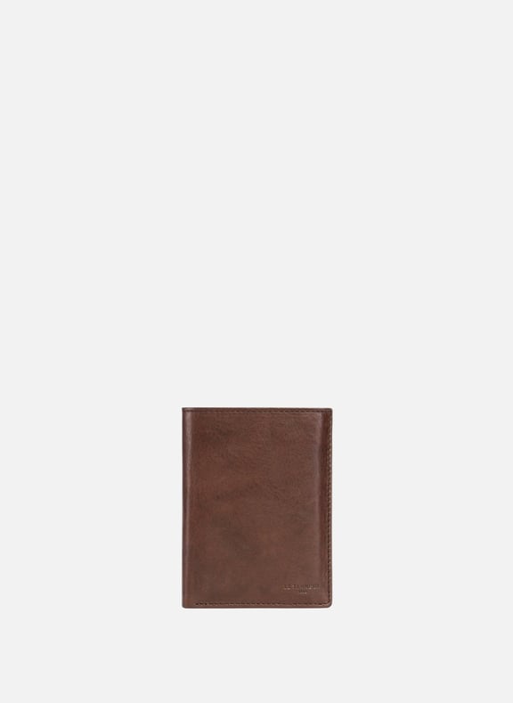 Portefeuille vertical moyen modèle zippé 3 volets en cuir huilé Marron by LE TANNEUR LE TANNEUR Portefeuille vertical moyen modèle zippé 3 volets en cuir huilé Marron
