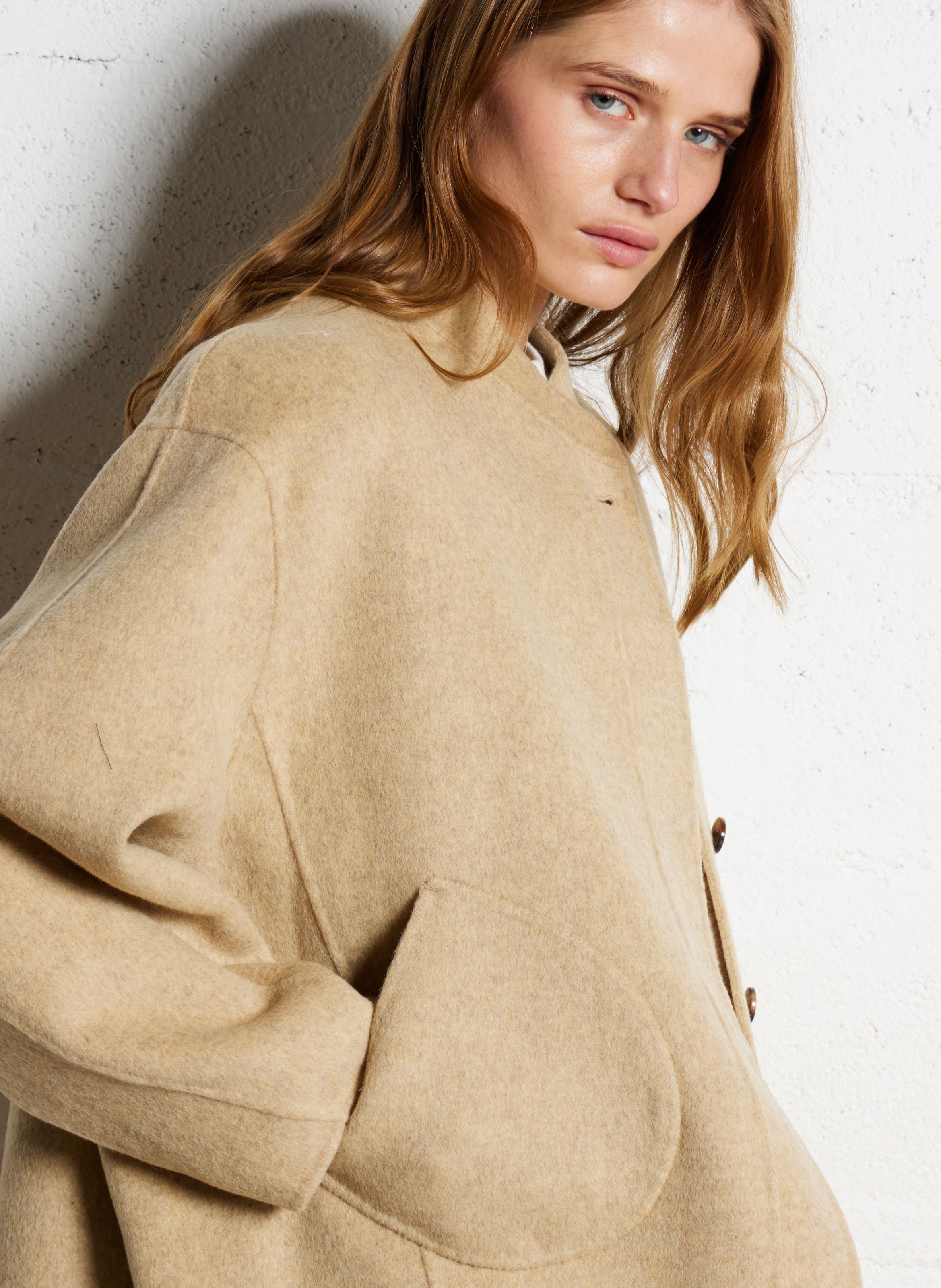 Manteau col rond en laine mélangée windsor SOEUR Beige