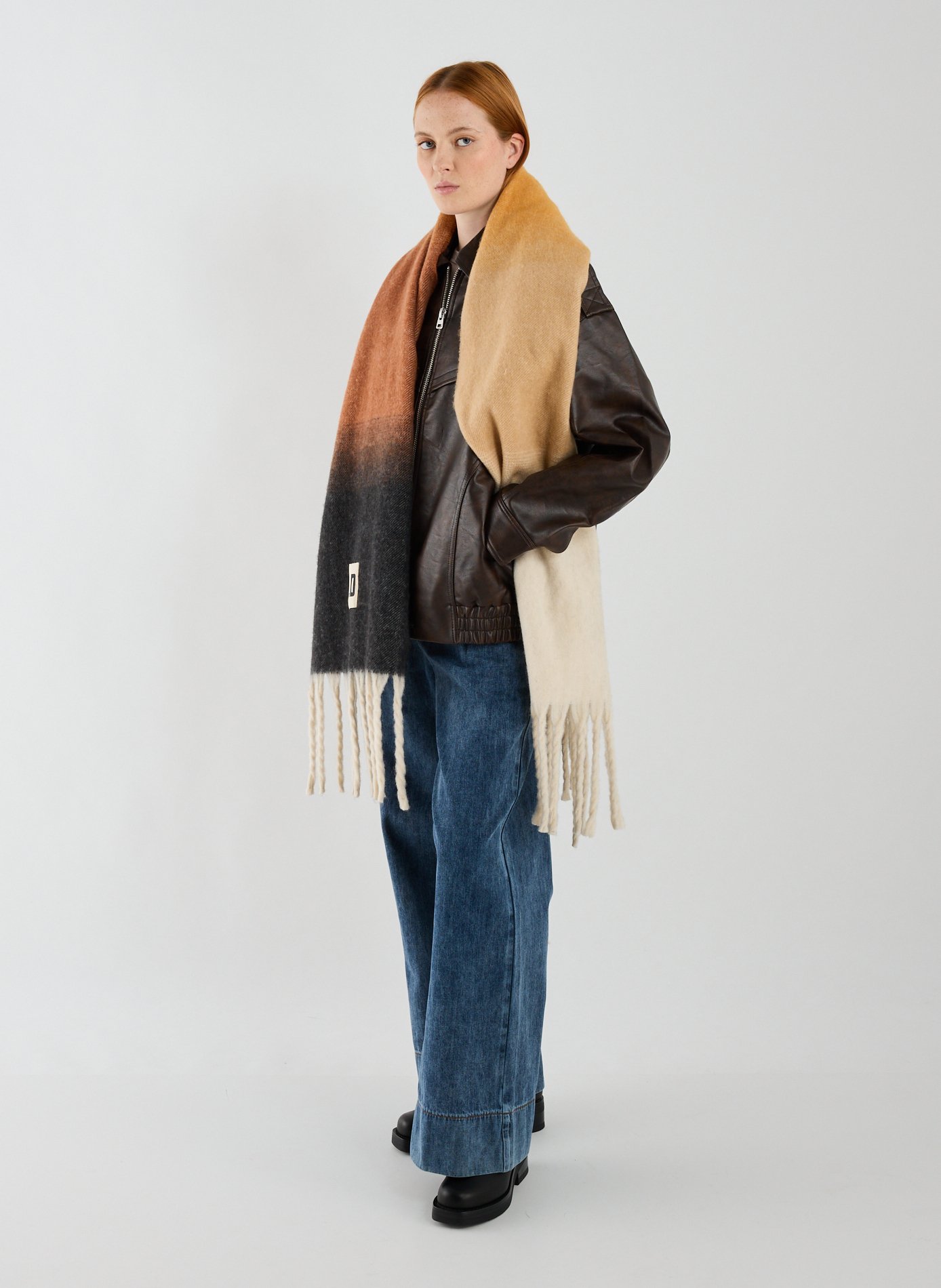 Fringed scarf WILD Brown