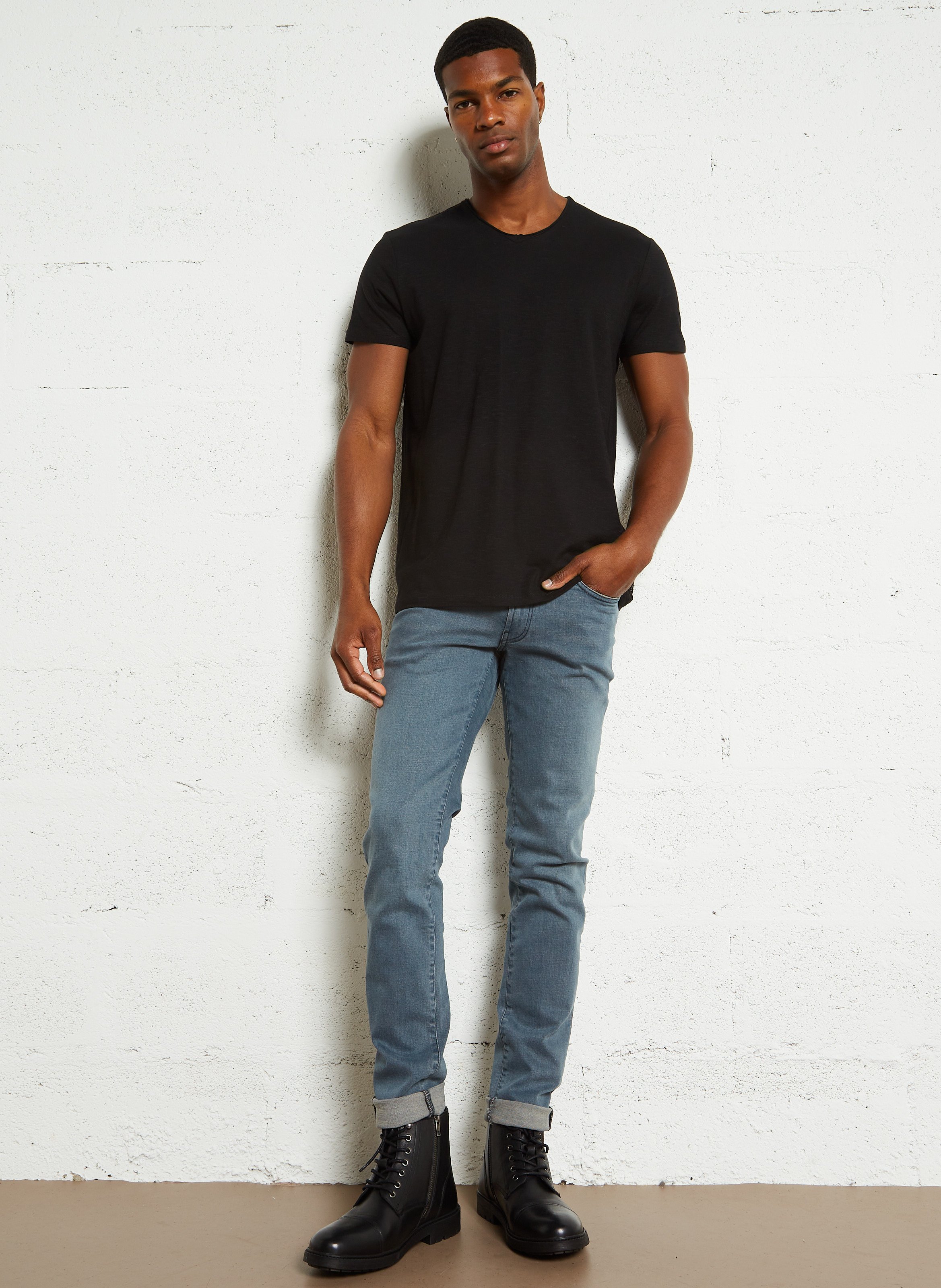 Tee-shirt col v regular-fit en coton IKKS Noir