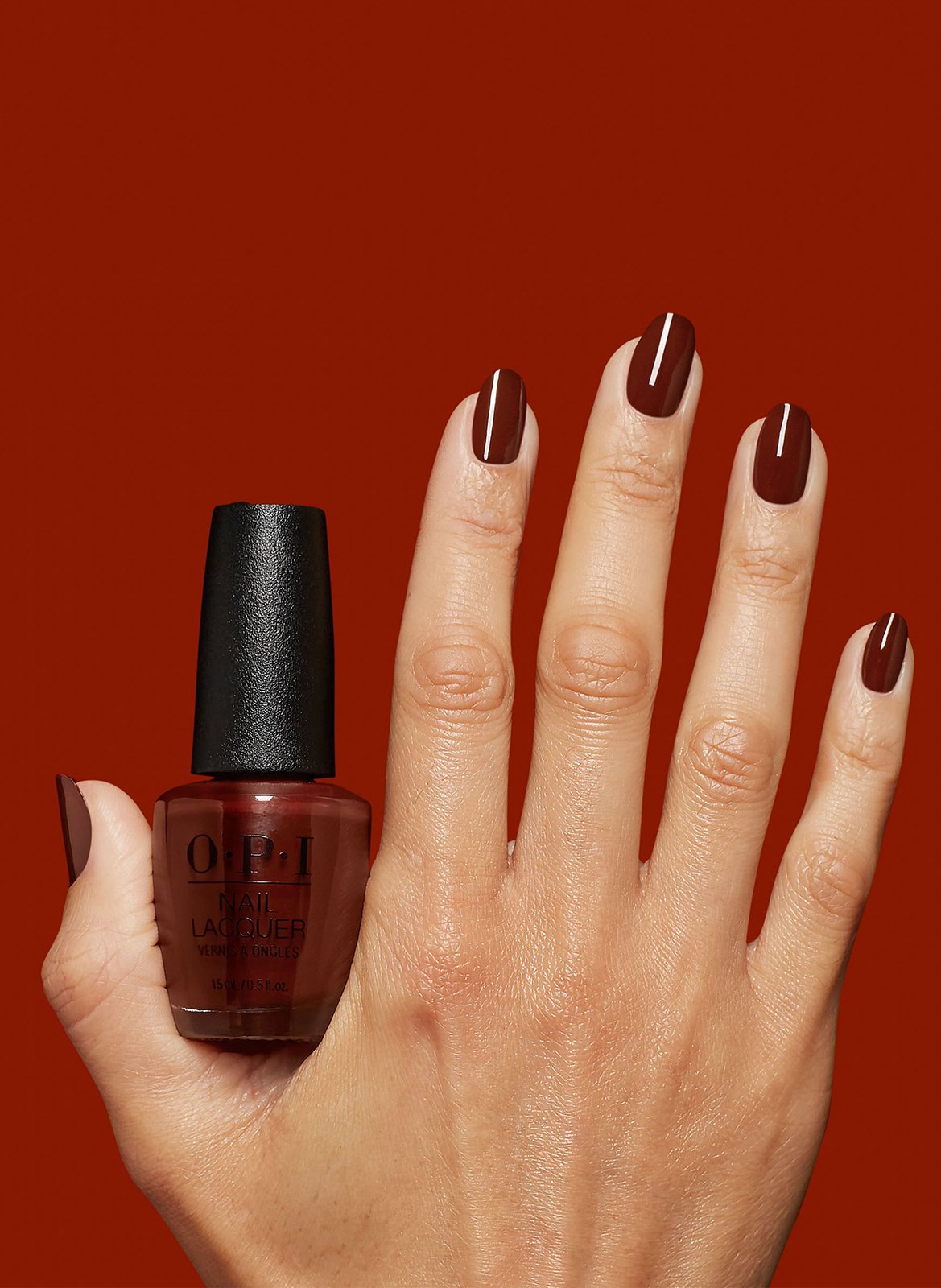 Star-zipan on the Tree - Nail Lacquer OPI Marron foncé