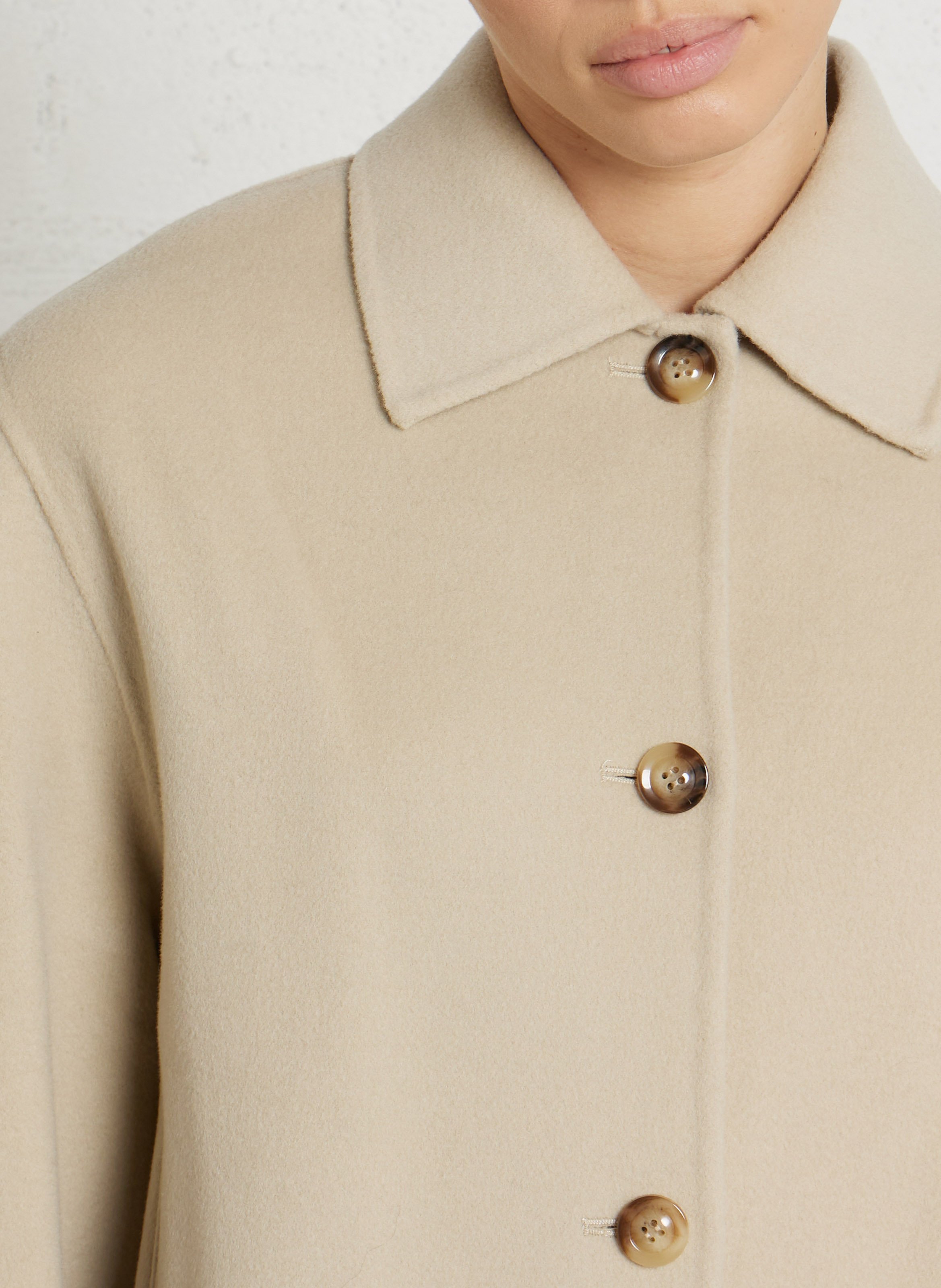 Manteau court en laine double face gyoda SOEUR Blanc