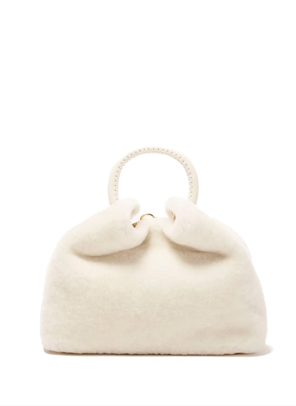 Sac à main baozi en shearling Blanc by ELLEME ELLEME Sac à main baozi en shearling Blanc