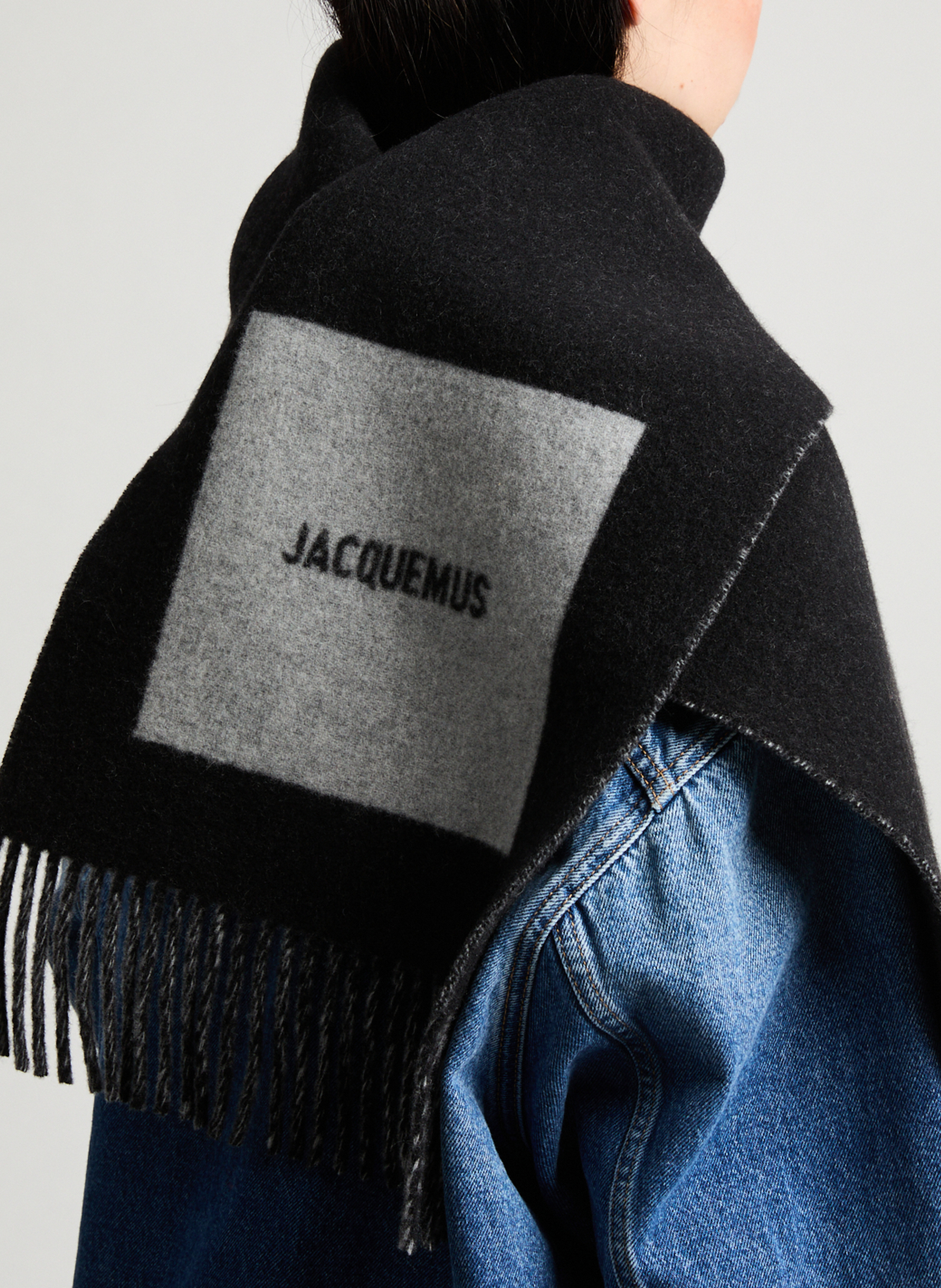 Square Round Scarf JACQUEMUS Black