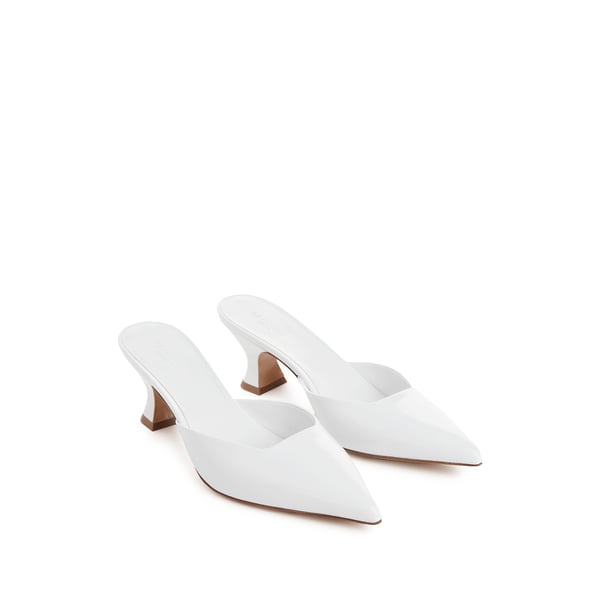Mules en cuir verni