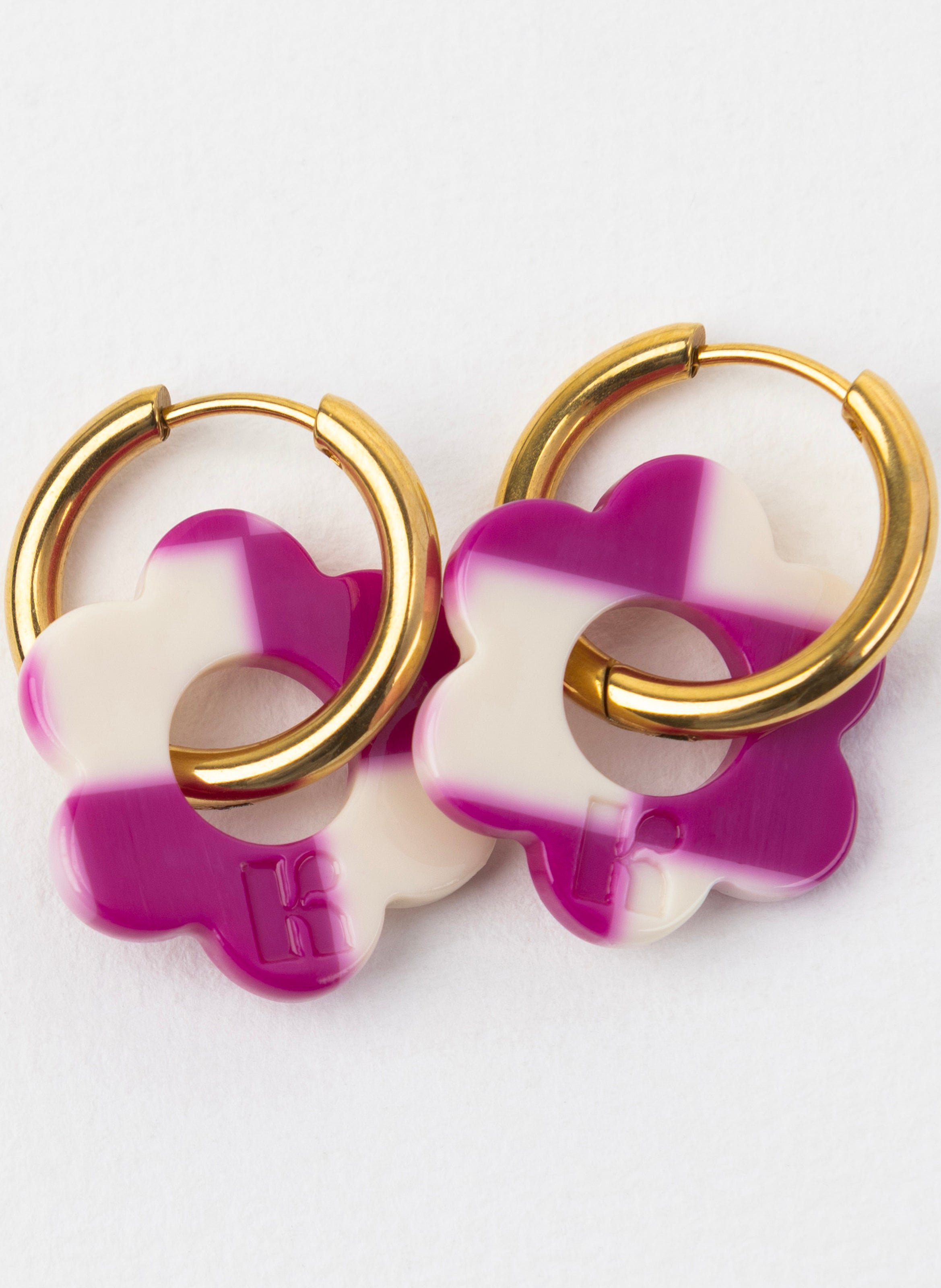 Boucles d'oreilles Baby Fleurette avec anneaux en acier inoxydable argenté KURAGE GINZA Violet