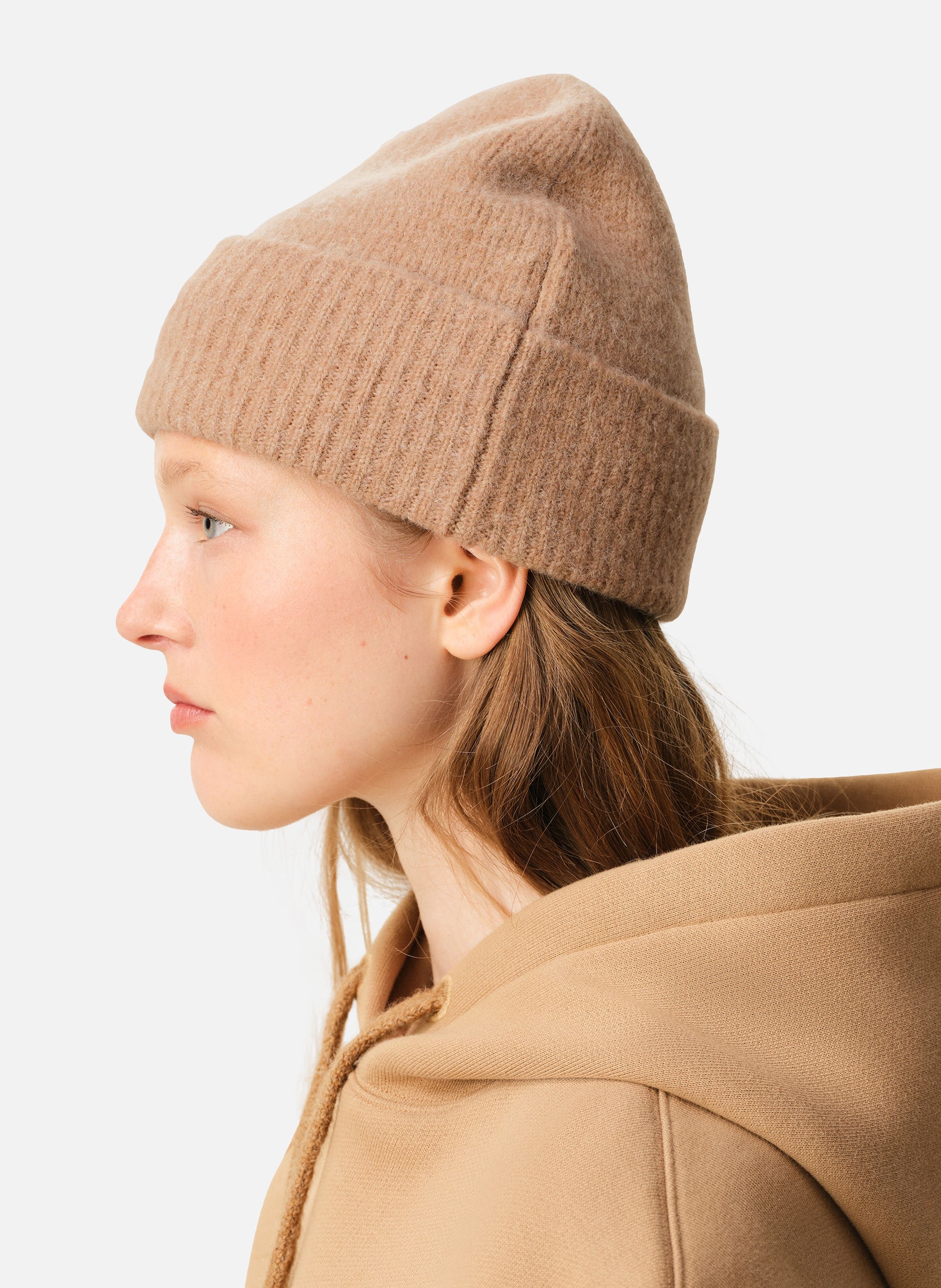 Bonnet ami de coeur en alpaga unisexe AMI PARIS Marron