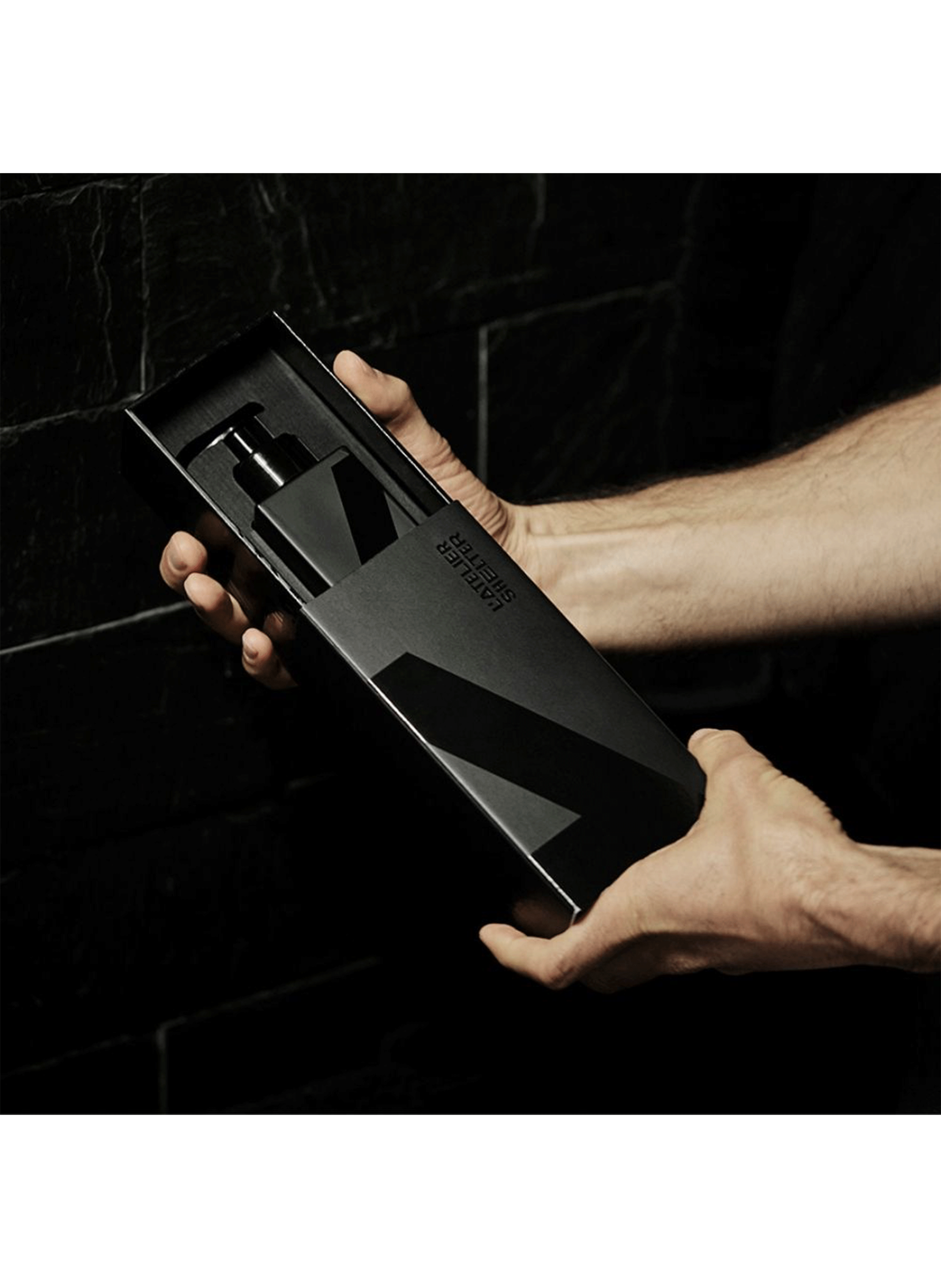 Gel Hydratant Visage [& Barbe Courte] L'ATELIER SHELTER No color