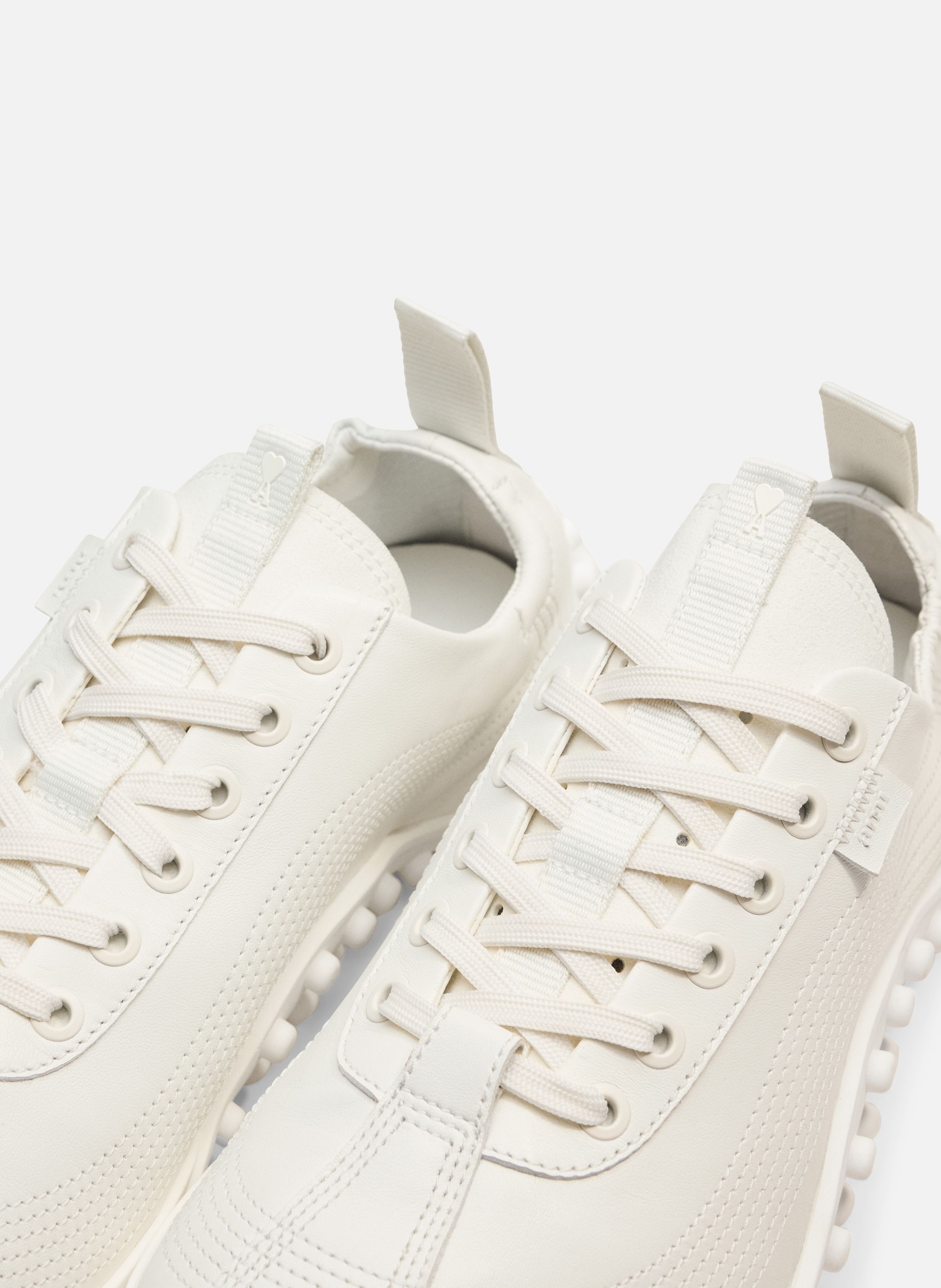 Baskets Mirage En Cuir Lisse unisexes AMI PARIS Blanc