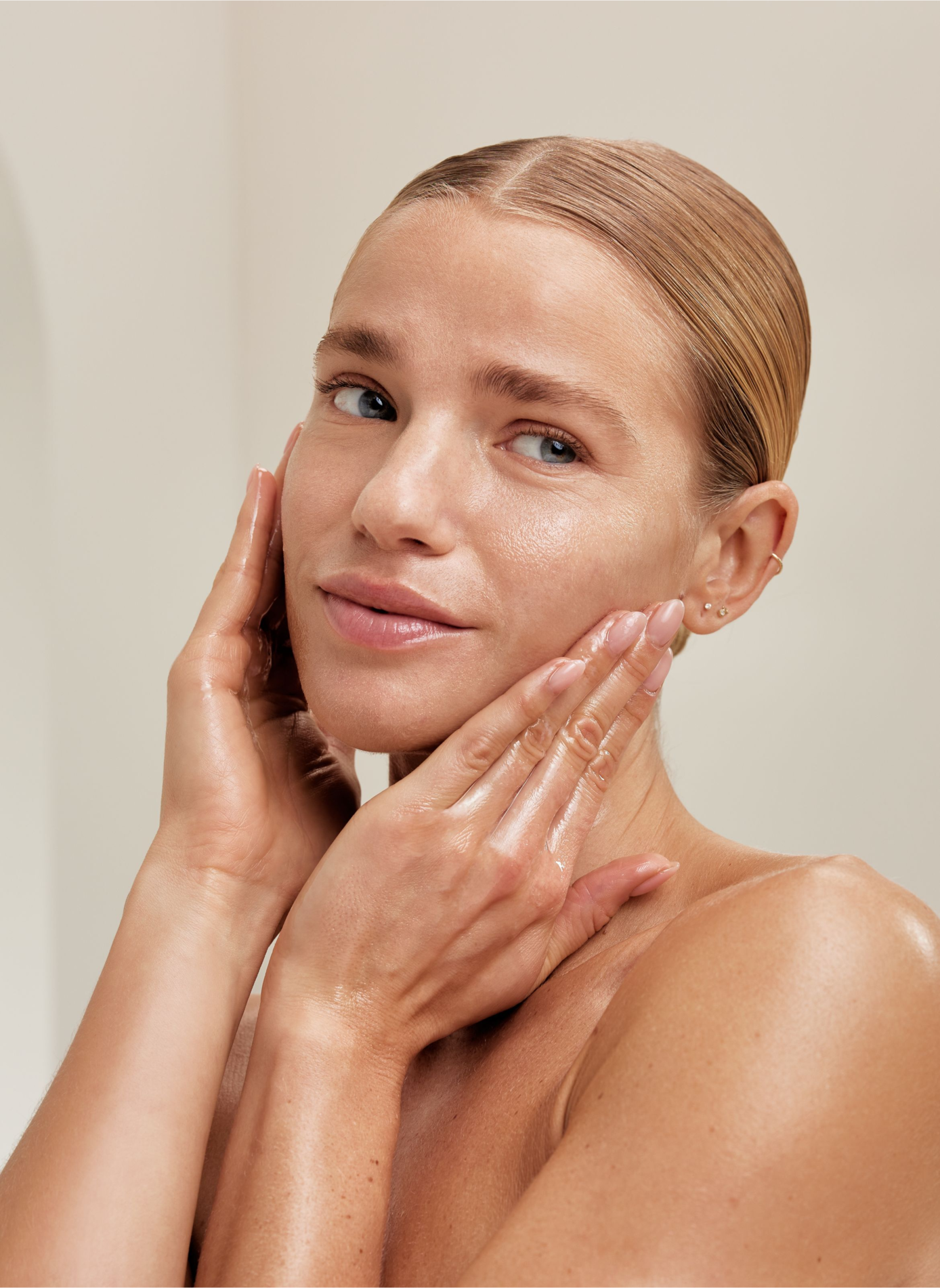 Huile Nettoyante Douce Visage RITUALS No color