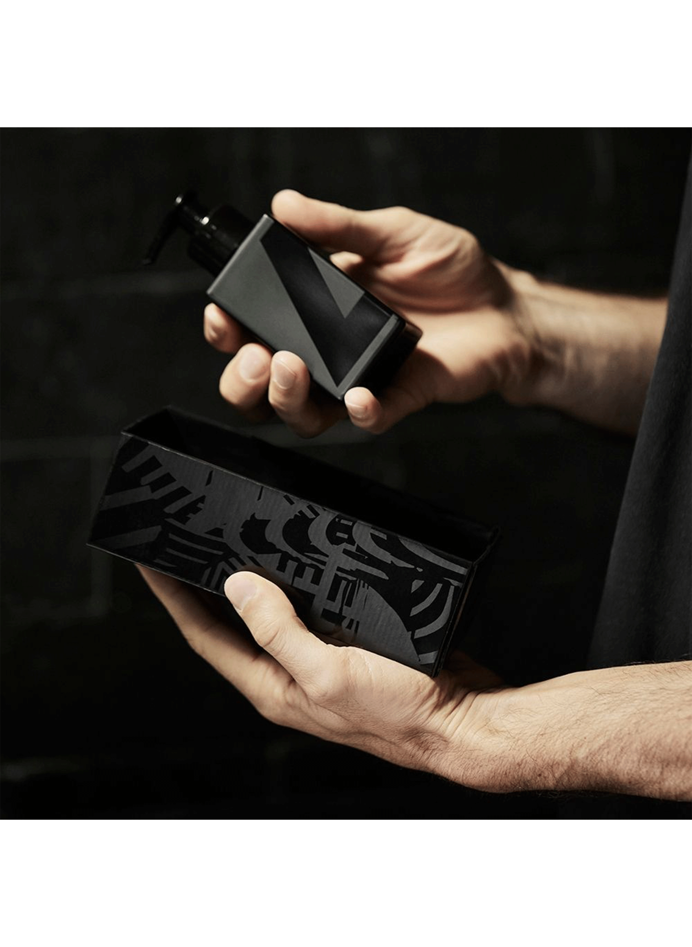 Gel Nettoyant Visage [& Barbe Courte] L'ATELIER SHELTER No color