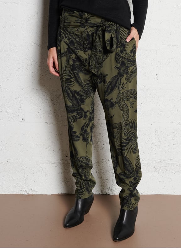 Pantalon droit paperbag taille haute imprimé Kaki by IKKS IKKS Pantalon droit paperbag taille haute imprimé Kaki