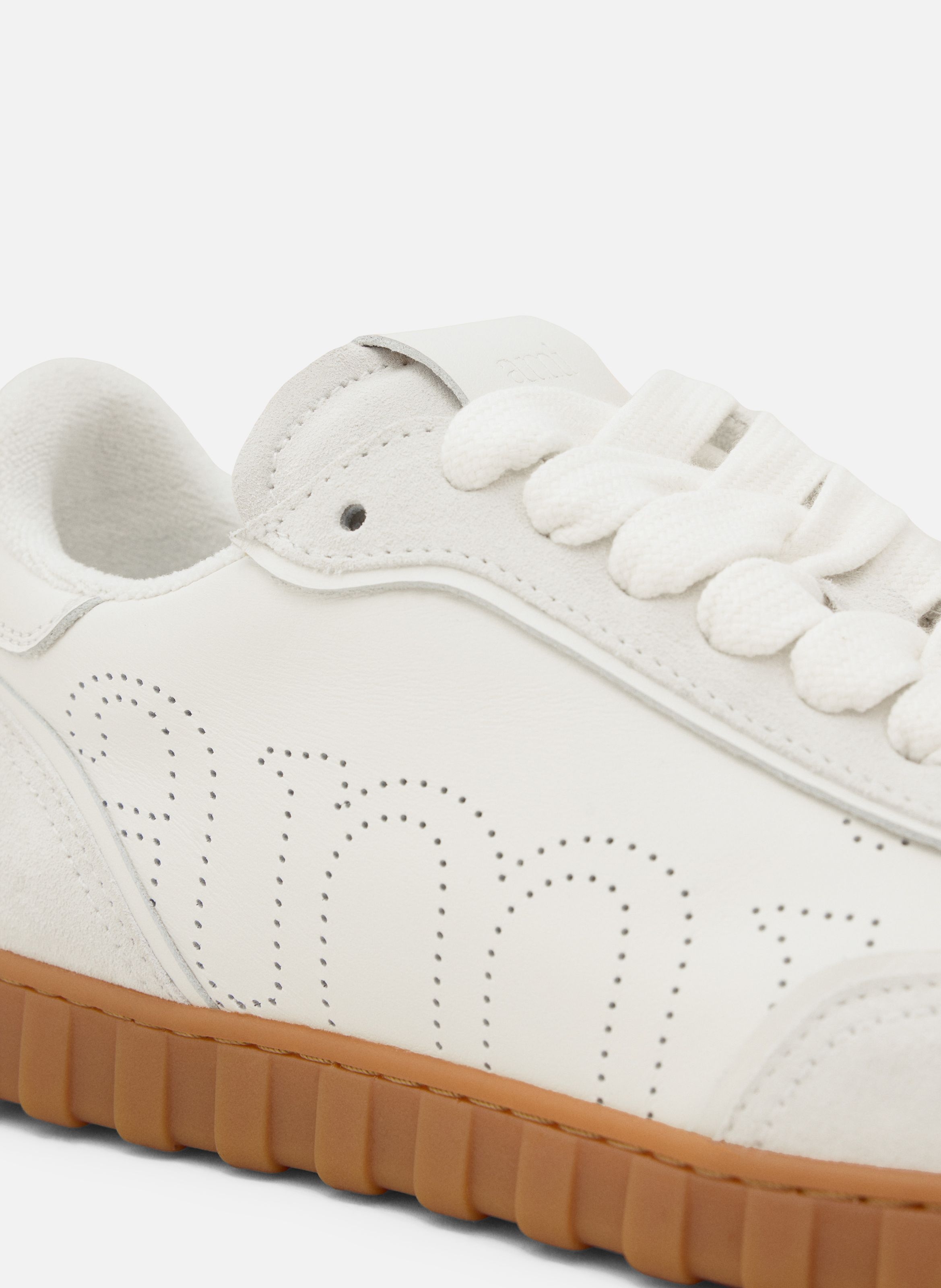 Sneakers step unisexes en cuir de vachette AMI PARIS Blanc