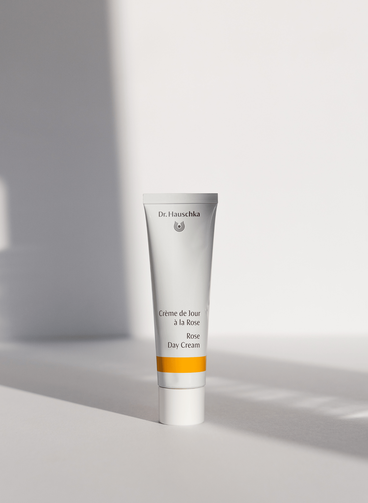 Crème de jour à la rose DR HAUSCHKA No color
