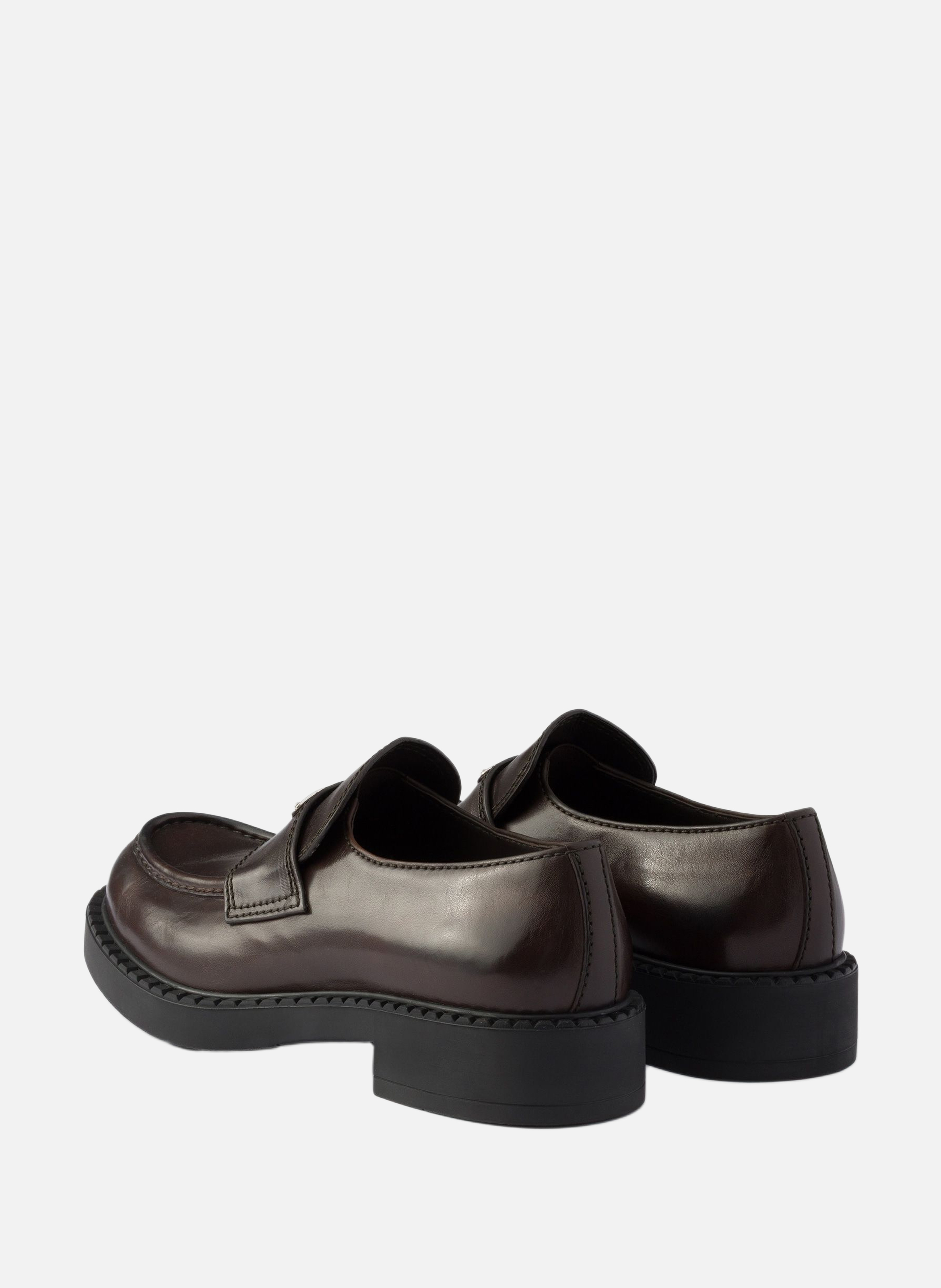 Mocassins en cuir vieilli couleur chocolat PRADA Marron