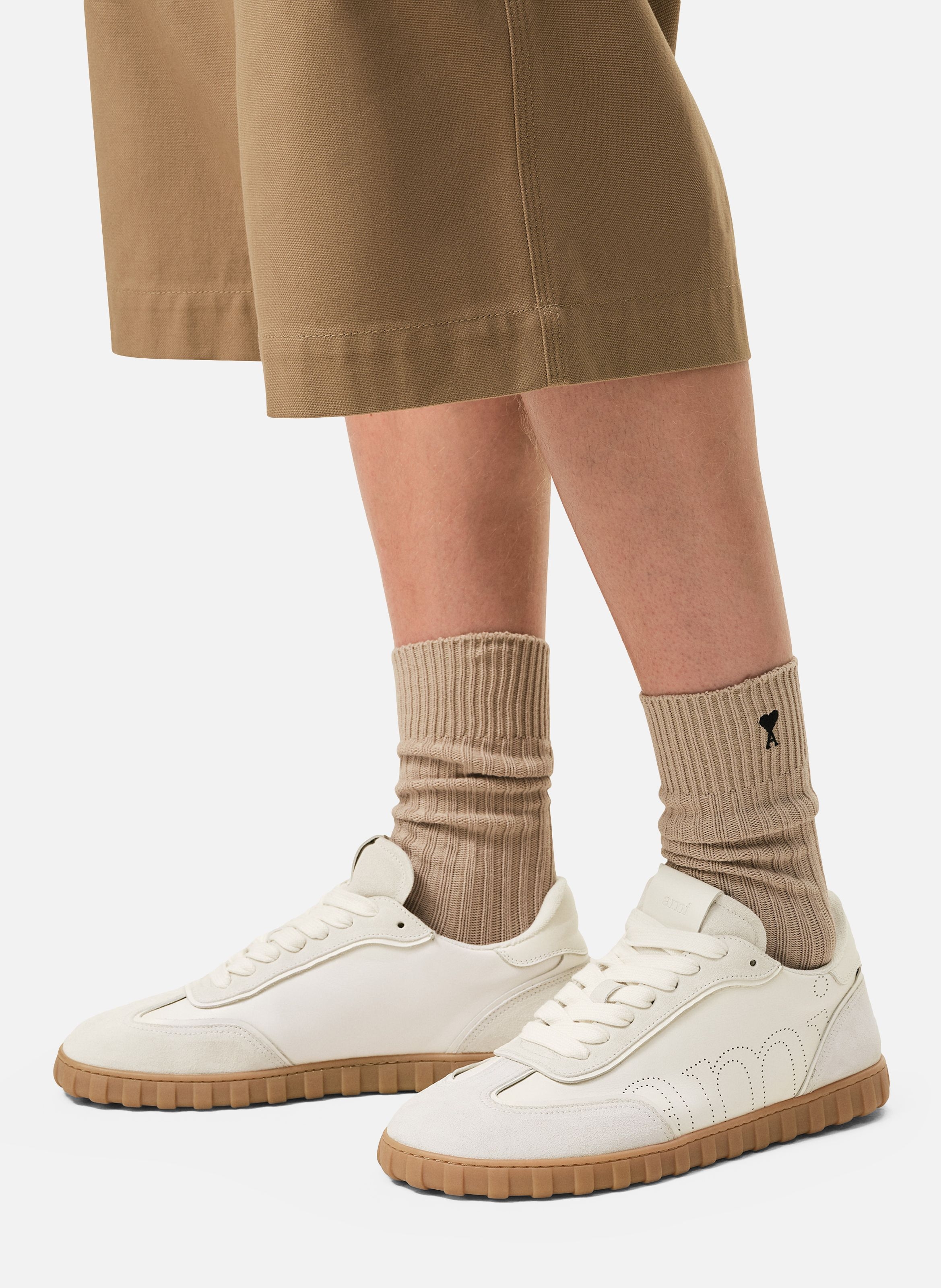 Sneakers step unisexes en cuir de vachette AMI PARIS Blanc