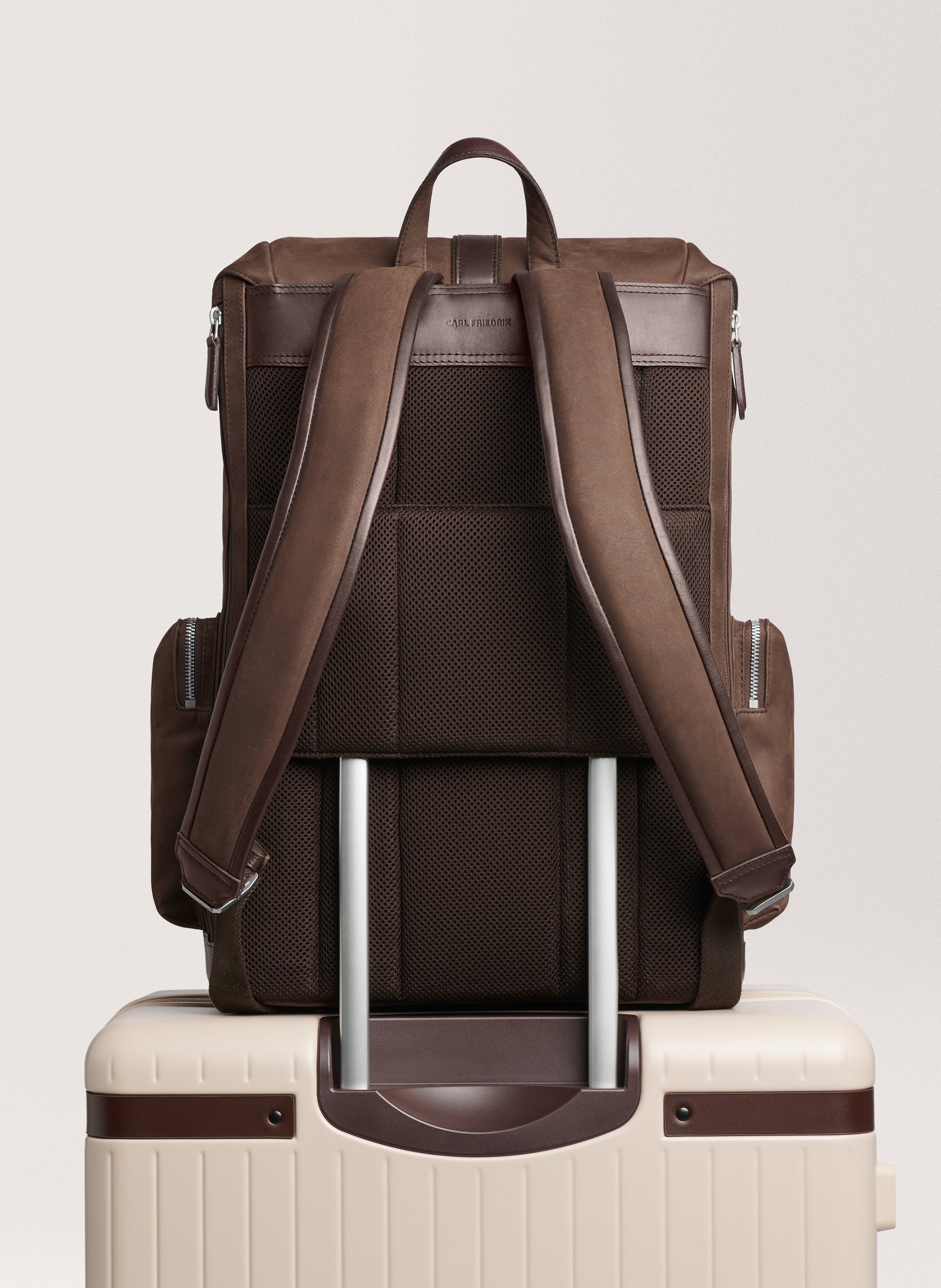 Sac à dos 'Traverse' en cuir nubuck CARL FRIEDRIK Marron
