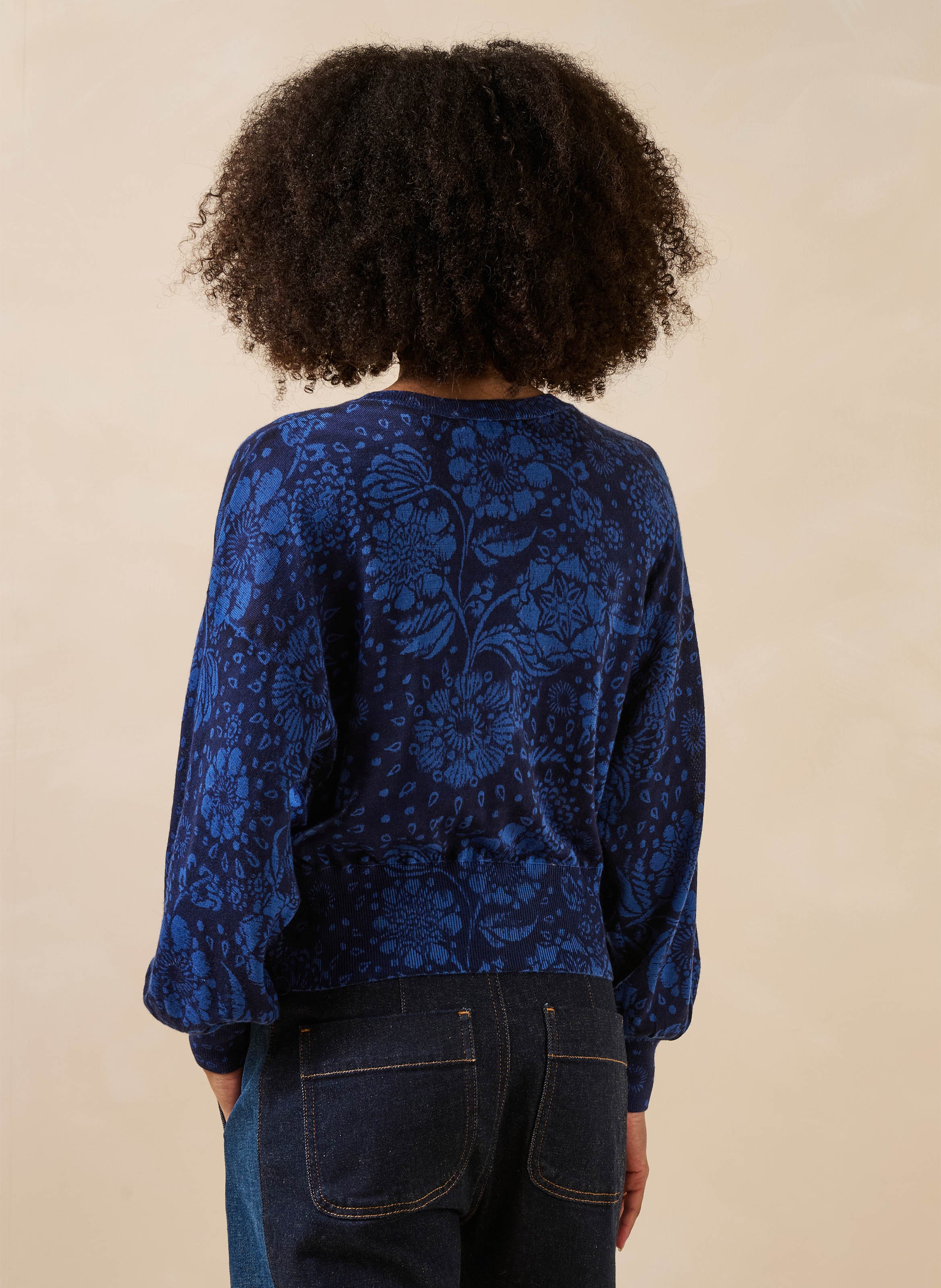 Korte wollen trui met bloemenprint LA FEE MARABOUTEE Blauw