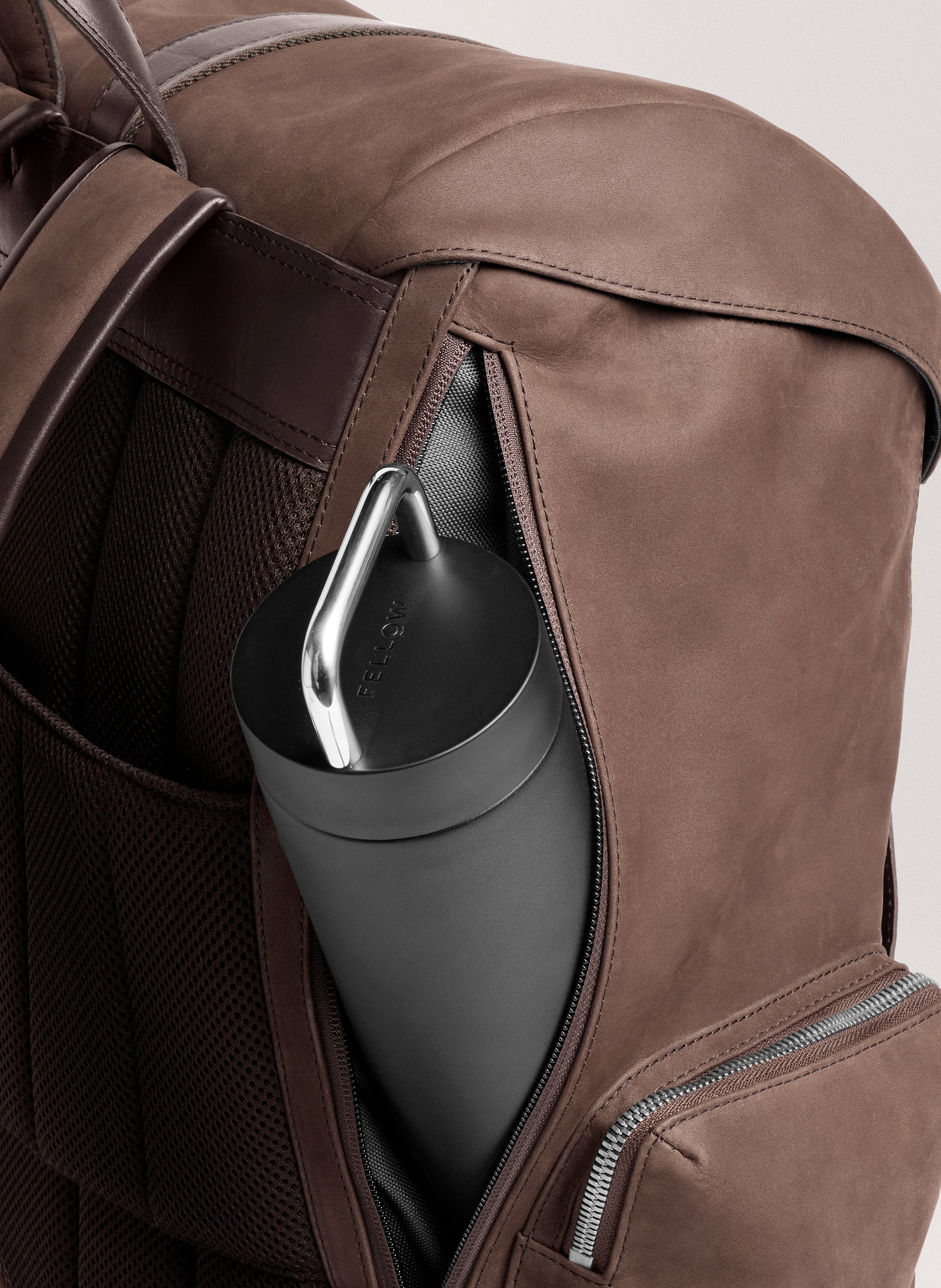 Sac à dos 'Traverse' en cuir nubuck CARL FRIEDRIK Marron