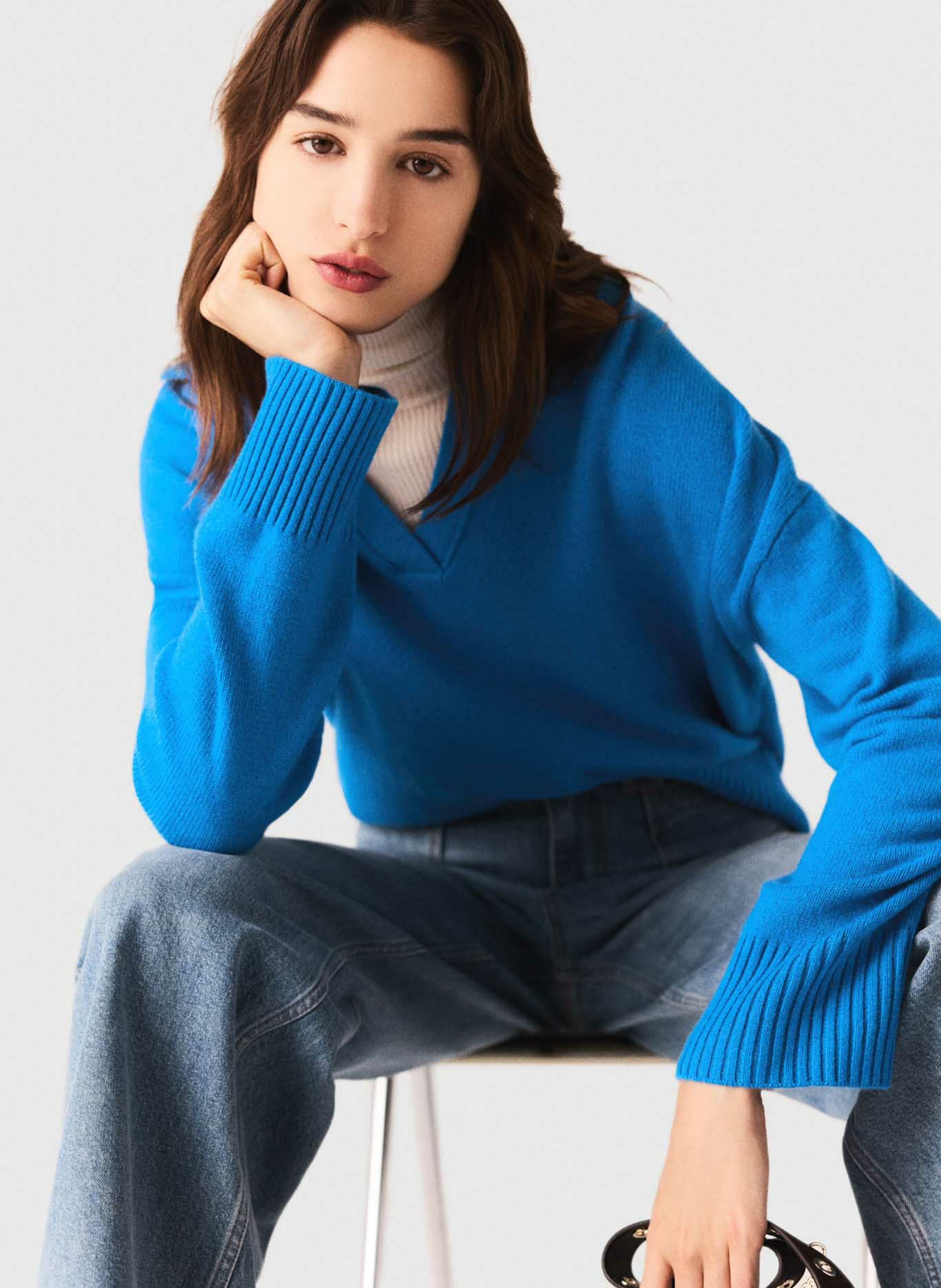 Pull col v en laine mélangée Bleu