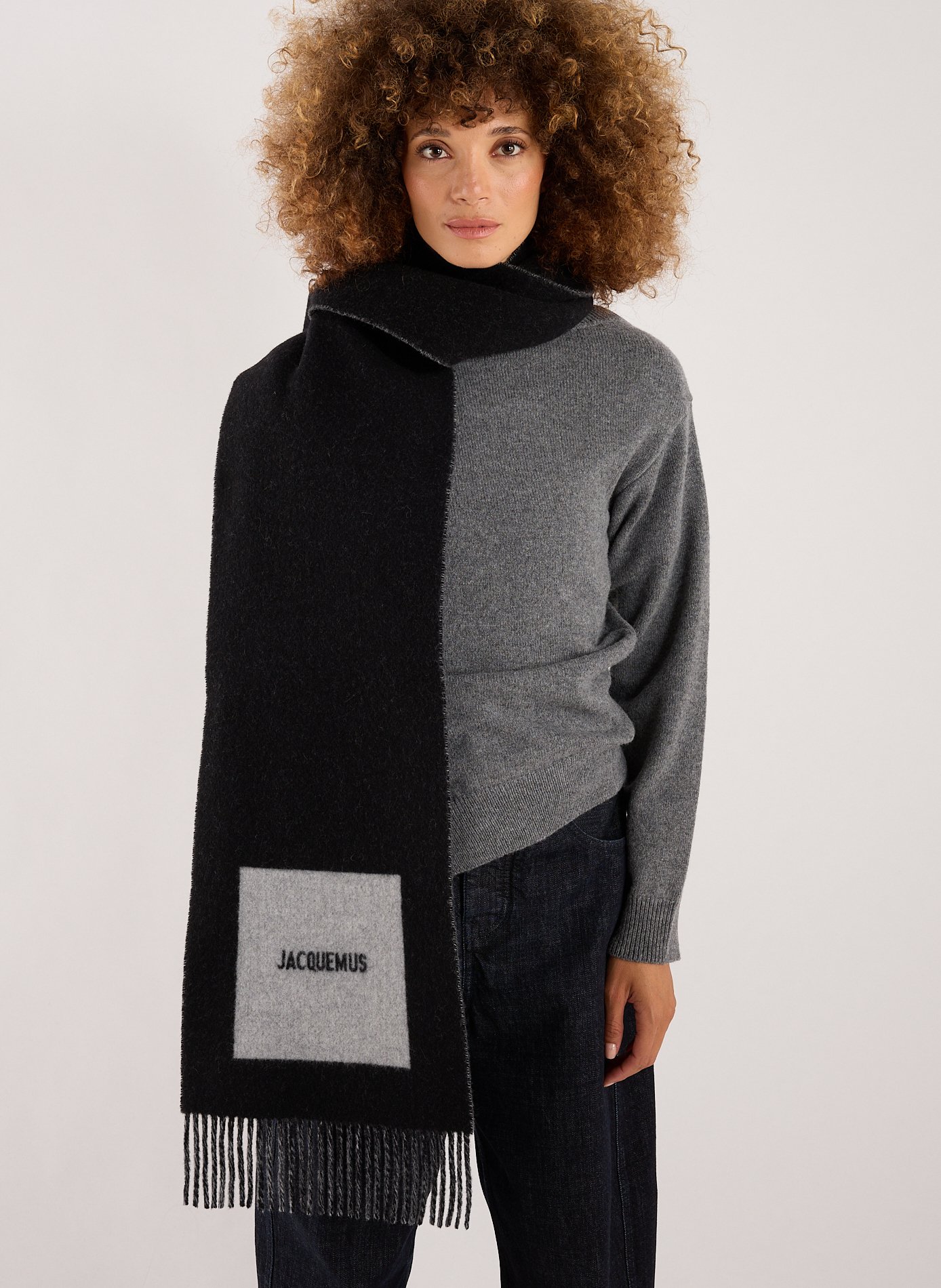 Square Round Scarf JACQUEMUS Black