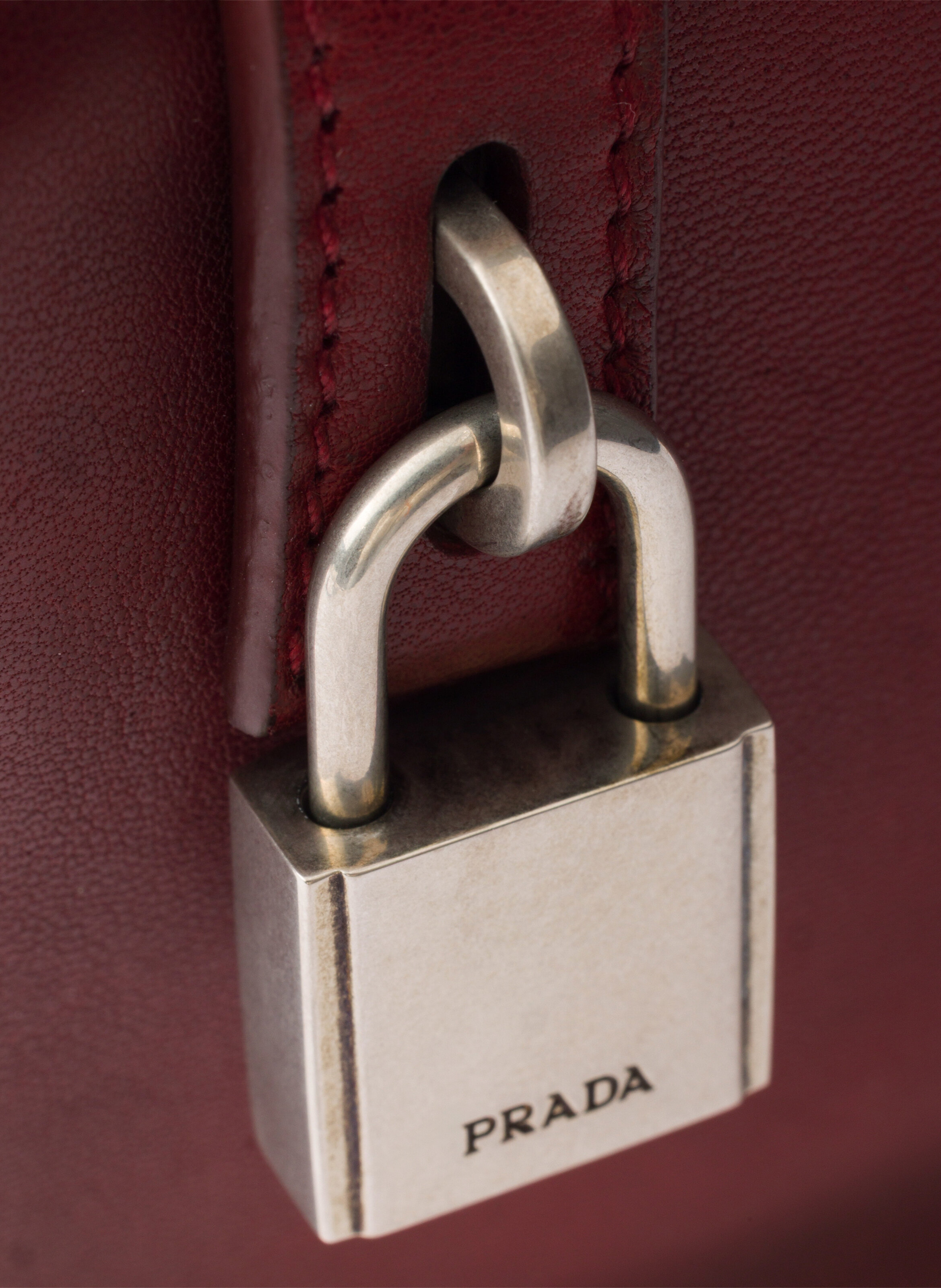 Pochette en cuir vieilli PRADA Rouge