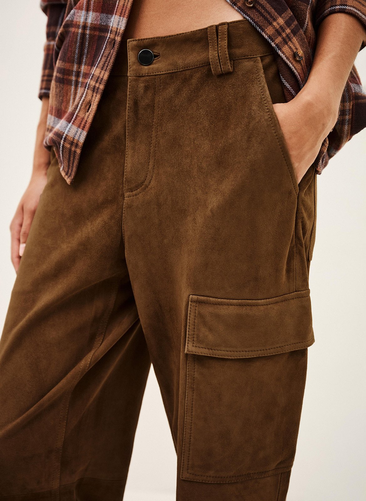 Pantalon slim en cuir suédé sita BA&SH Marron