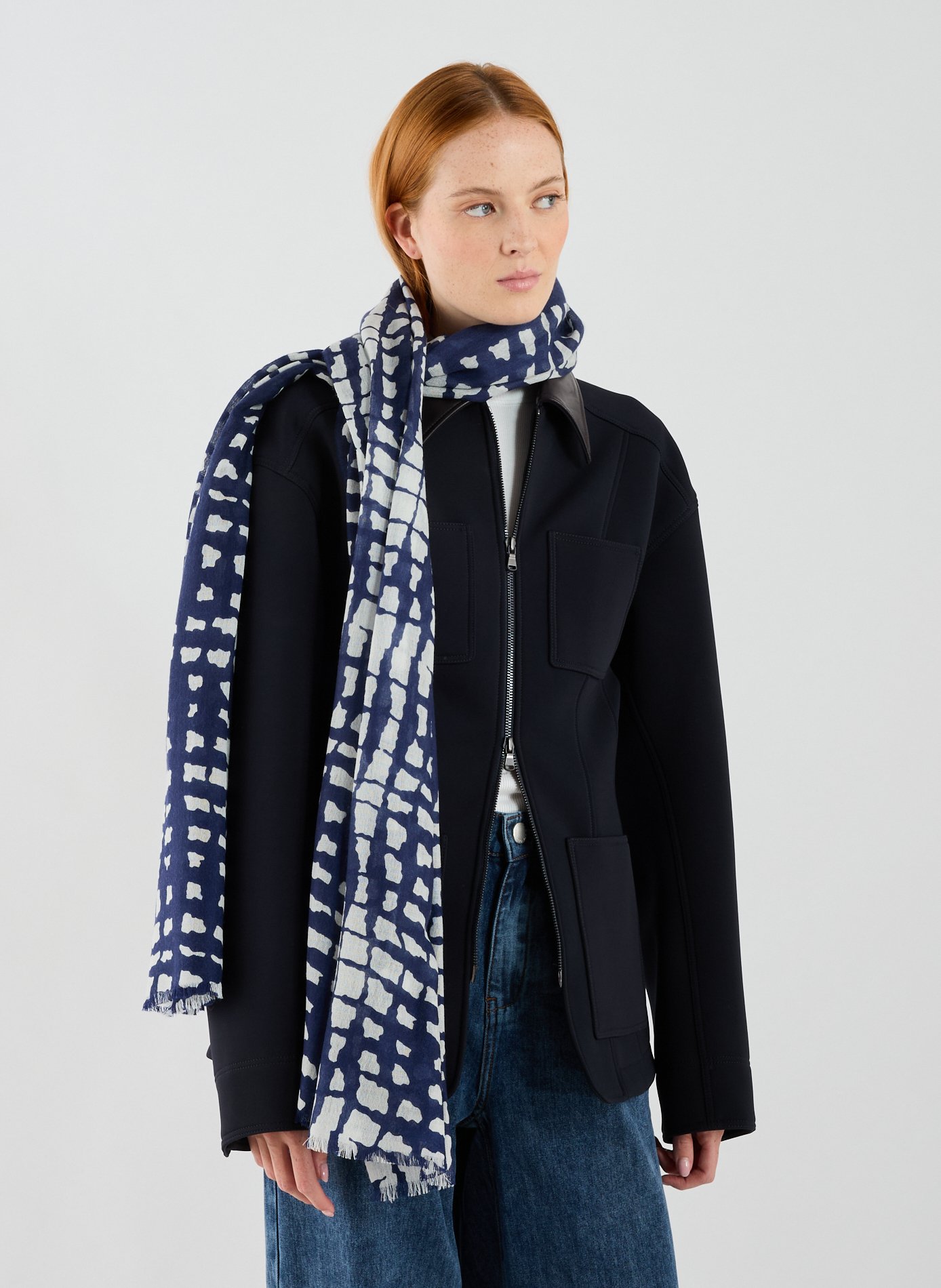 Foulard en laine  AU PRINTEMPS PARIS Bleu
