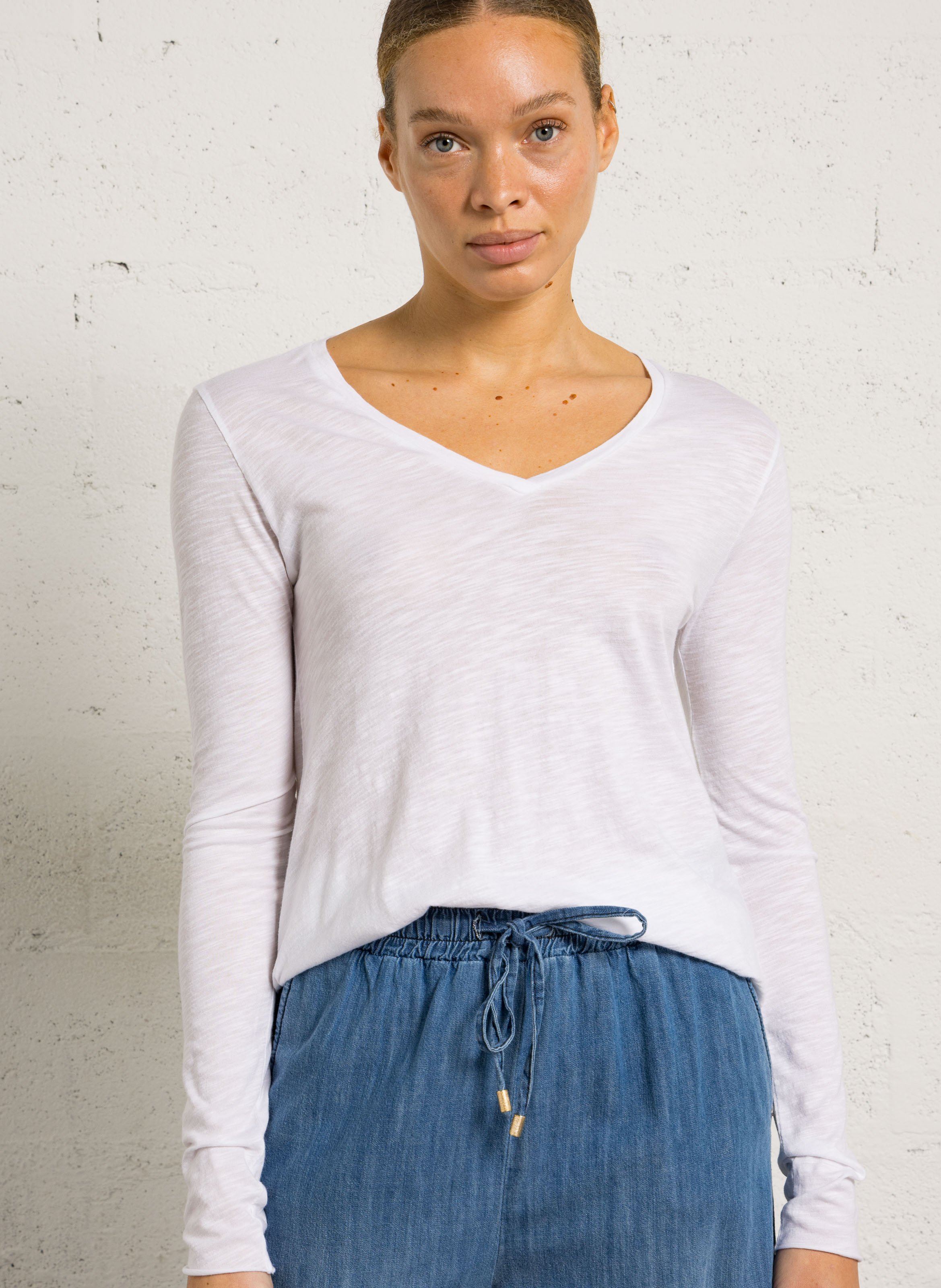 Tee-shirt col v en coton mélangé jacksonville AMERICAN VINTAGE Blanc