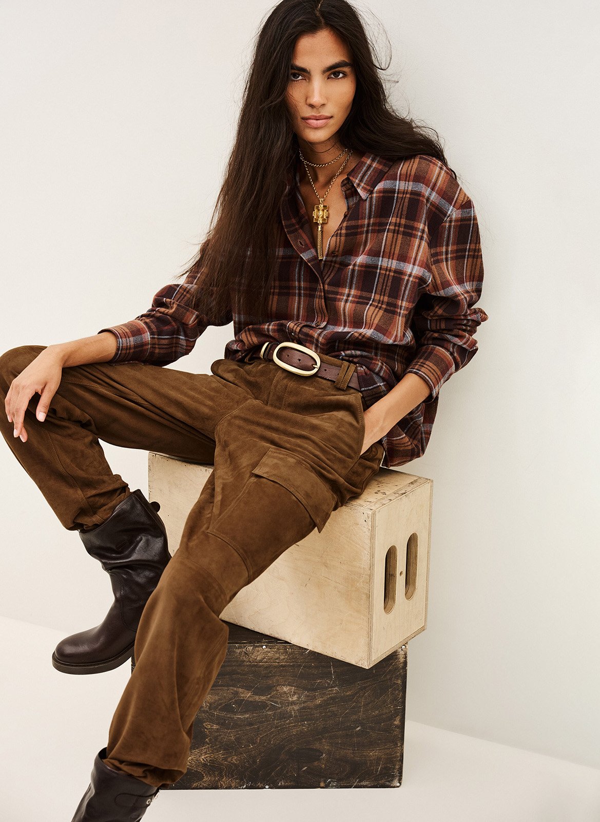 Pantalon slim en cuir suédé sita BA&SH Marron
