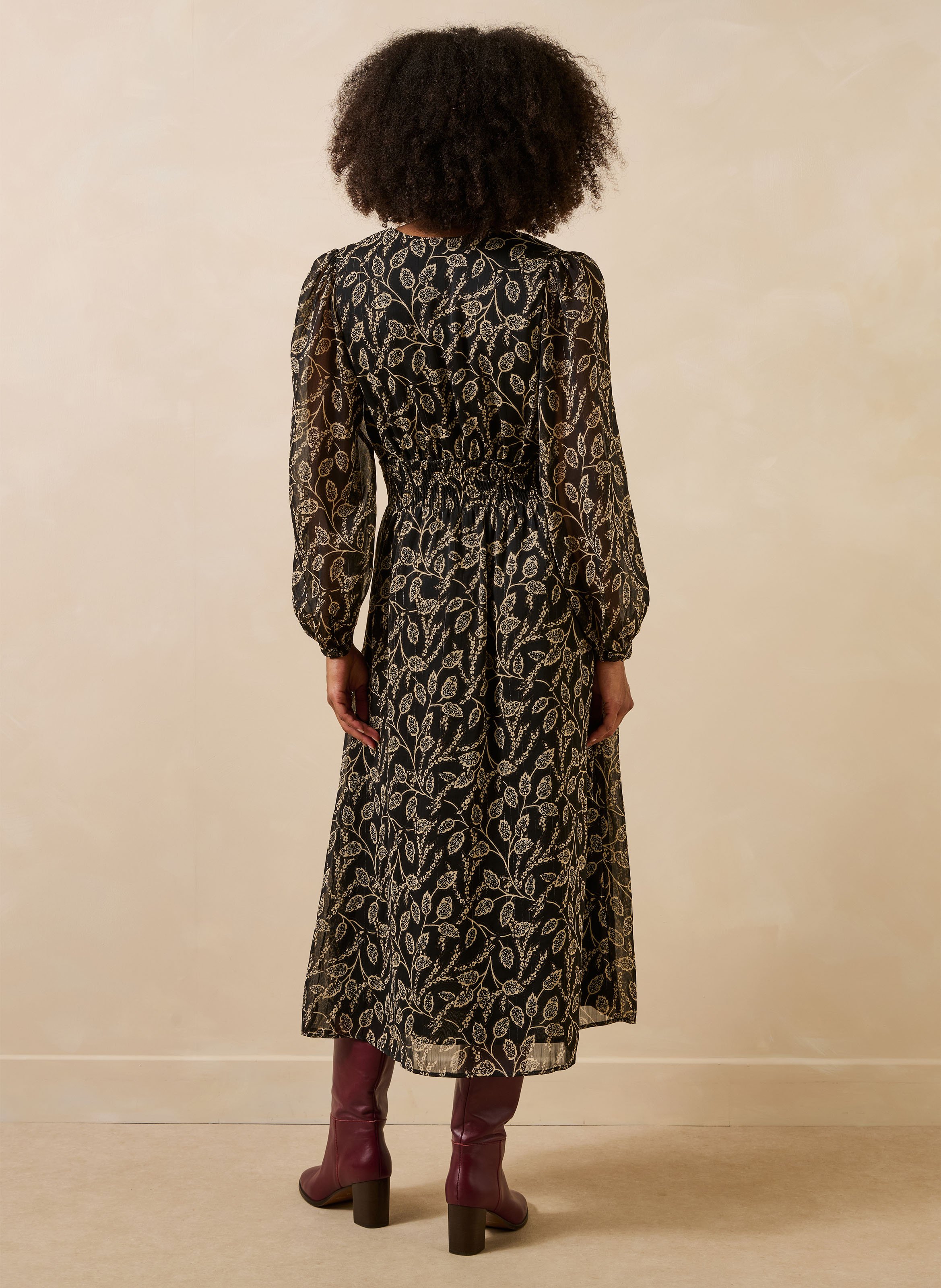 Lange jurk met overslaghals en print LA FEE MARABOUTEE Zwart