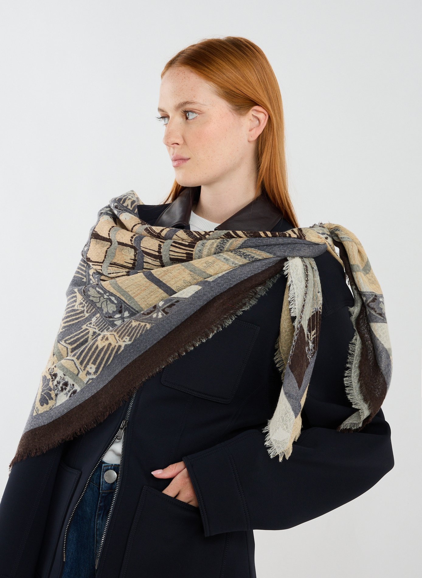 Carré de laine et soie imprimé PETRUSSE Beige