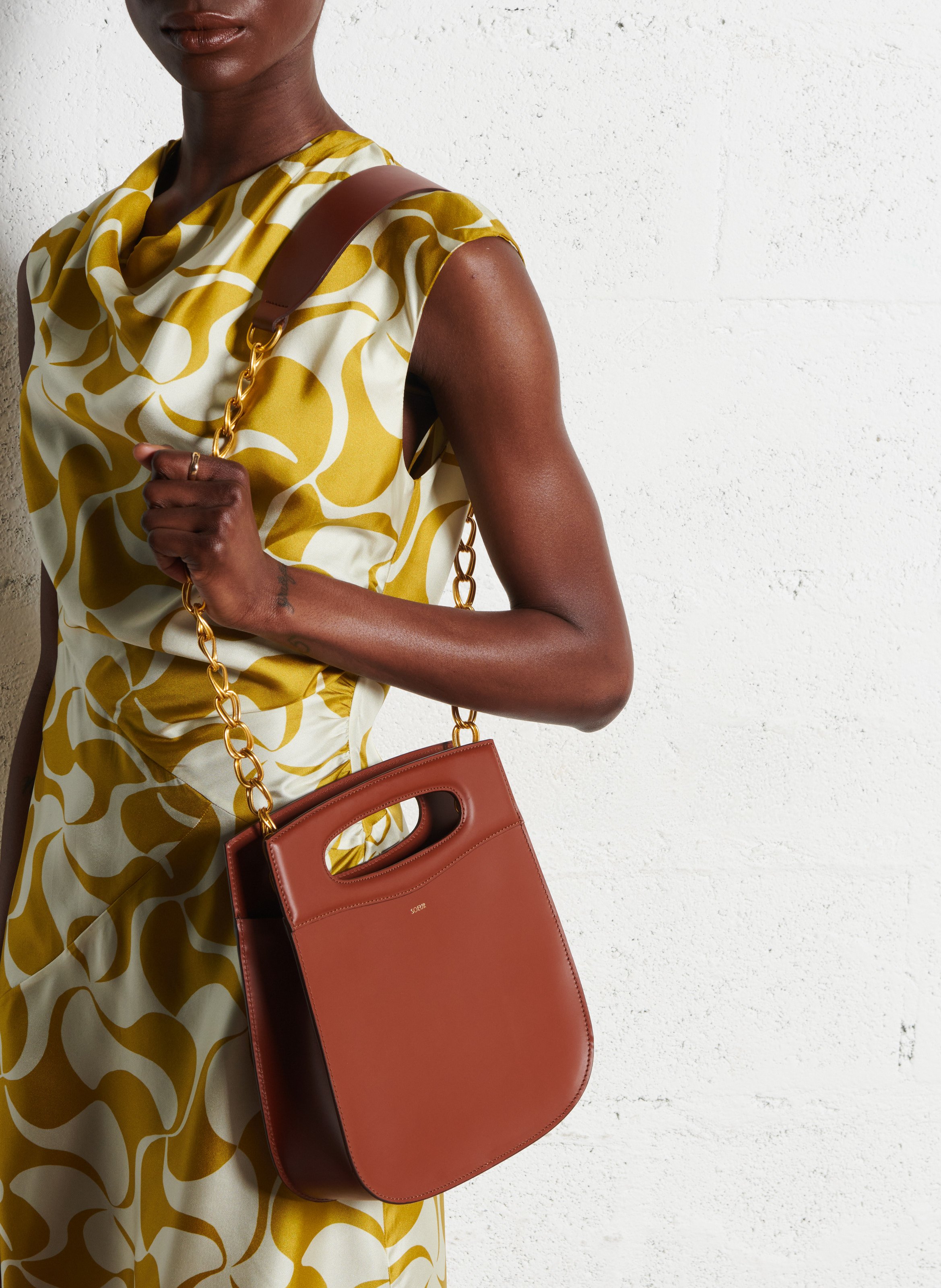 Sac bandoulière en cuir de vachette cheri SOEUR Marron