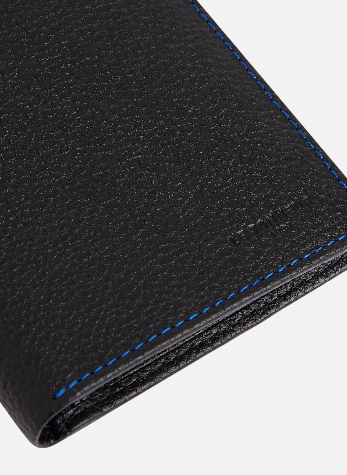 Portefeuille moyen modèle vertical zippé 2 volets charles en cuir grainé LE TANNEUR Noir