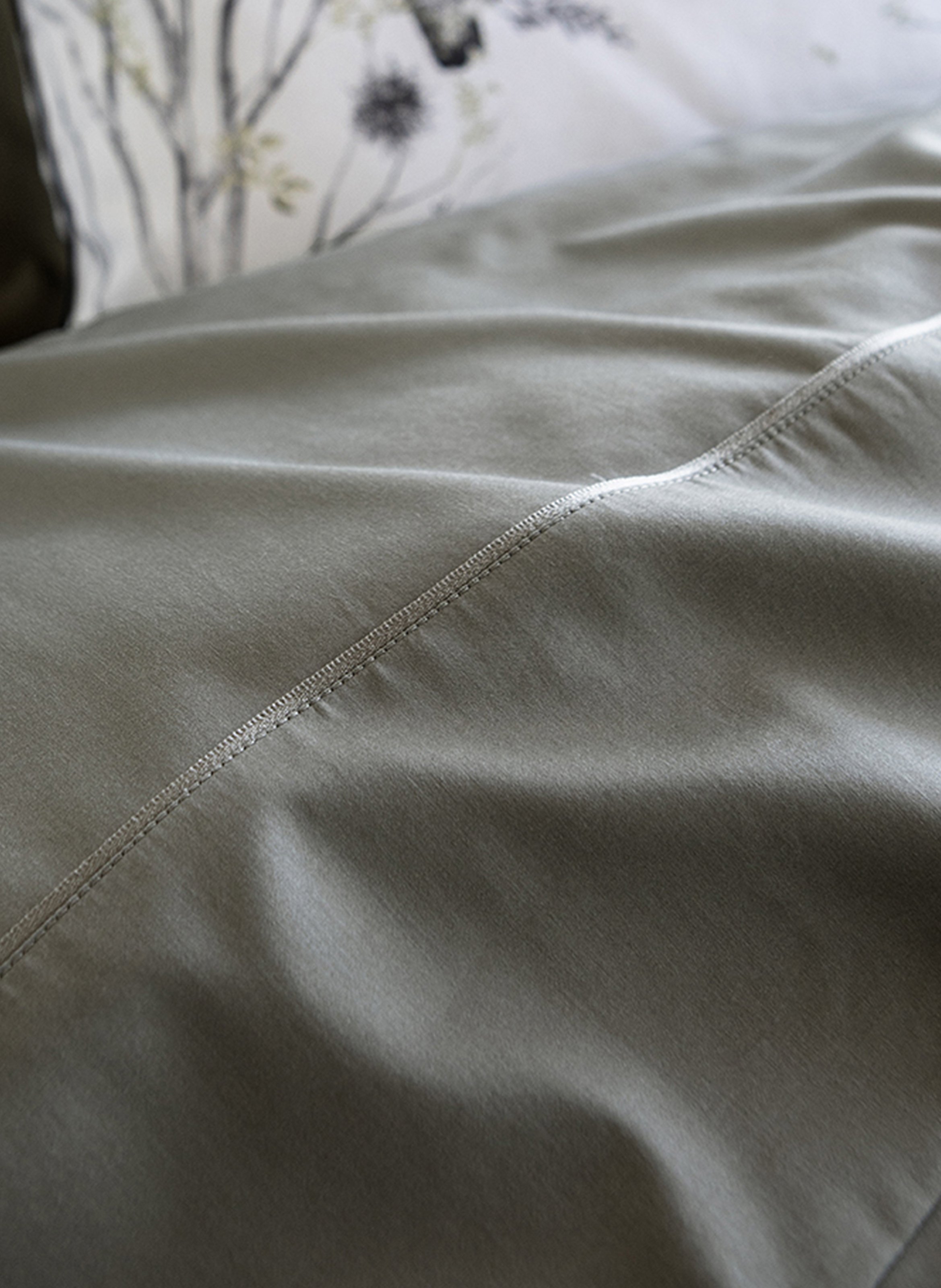 Drap plat uni en satin de coton bio, teophile ALEXANDRE TURPAULT Vert