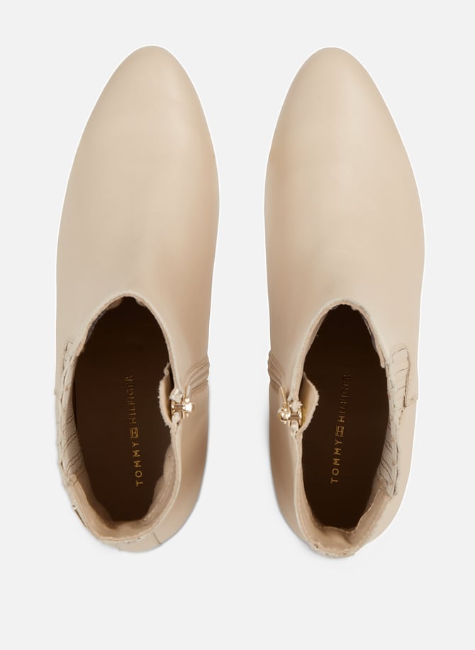 Dune 2025 tommy boots