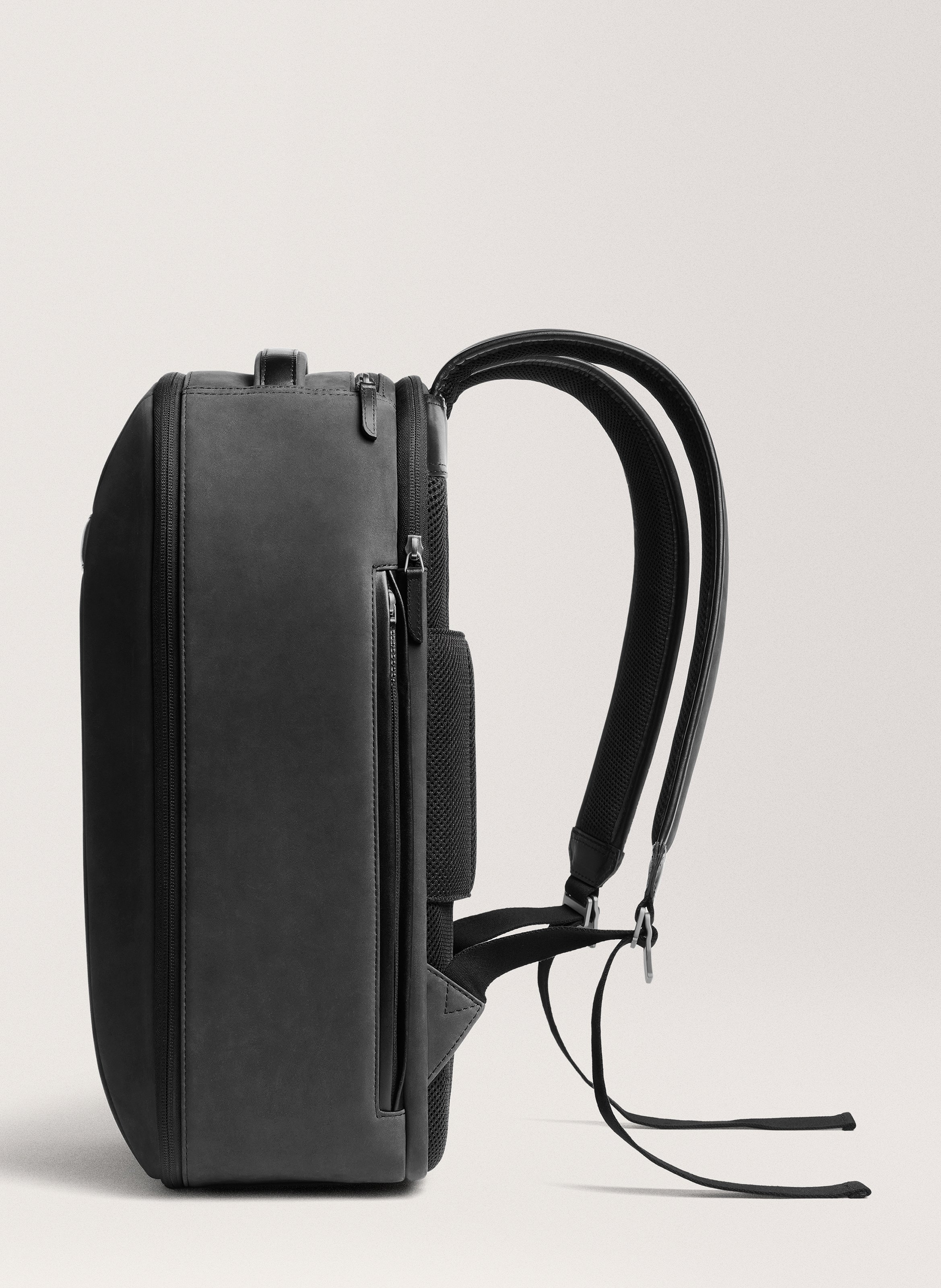 Sac à dos '72-hour' en cuir nubuck CARL FRIEDRIK Gris