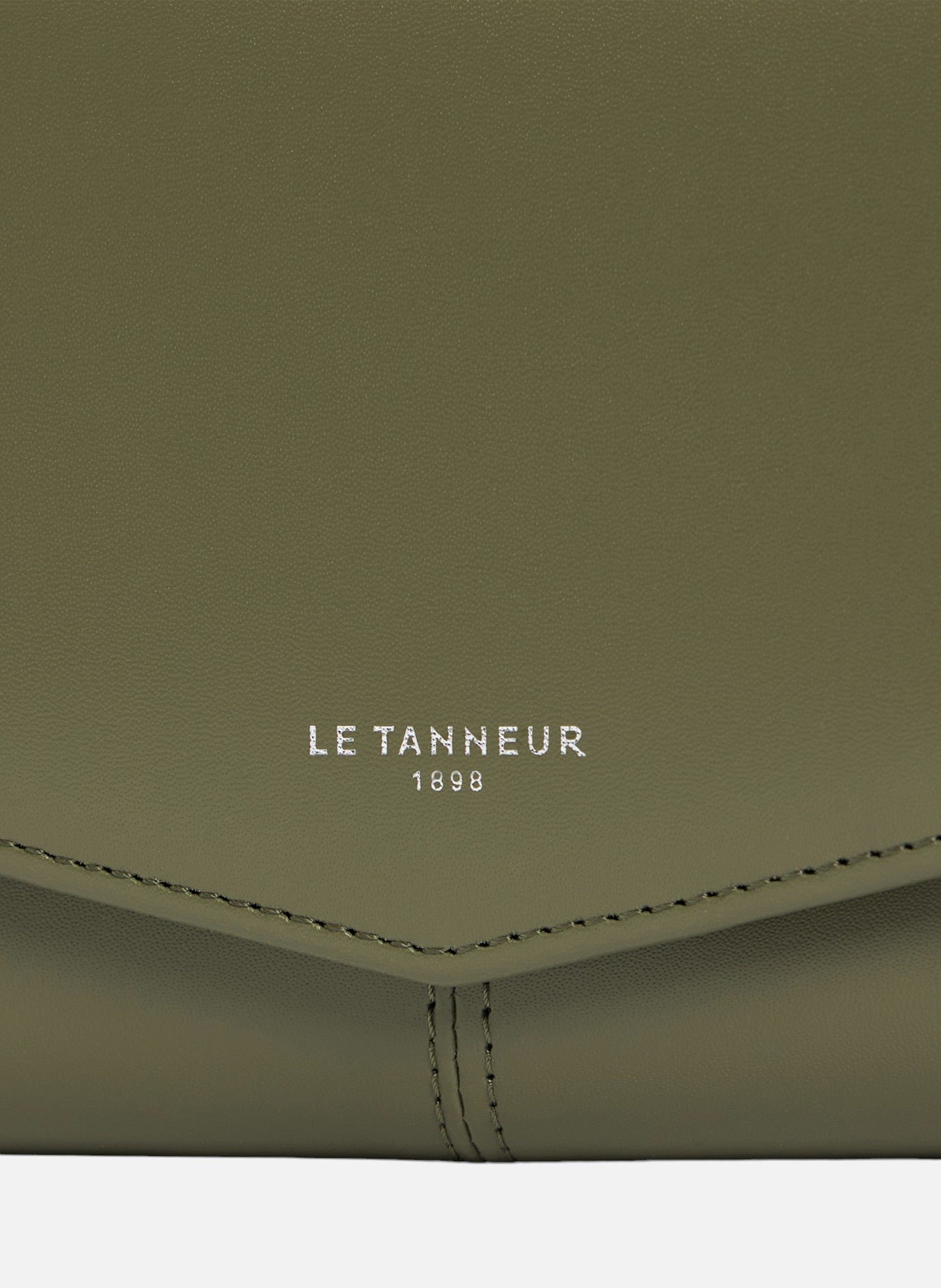 Portefeuille moyen modèle charlotte en cuir lisse LE TANNEUR Vert