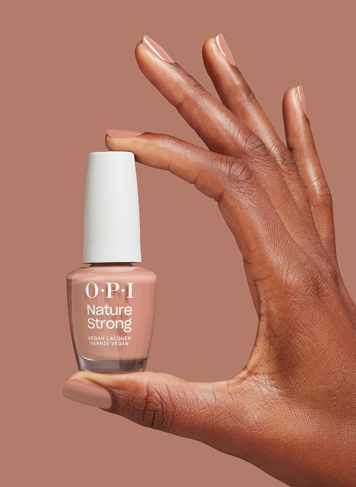 Nature Strong - Vegan Nail Polish OPI Rooting for hue