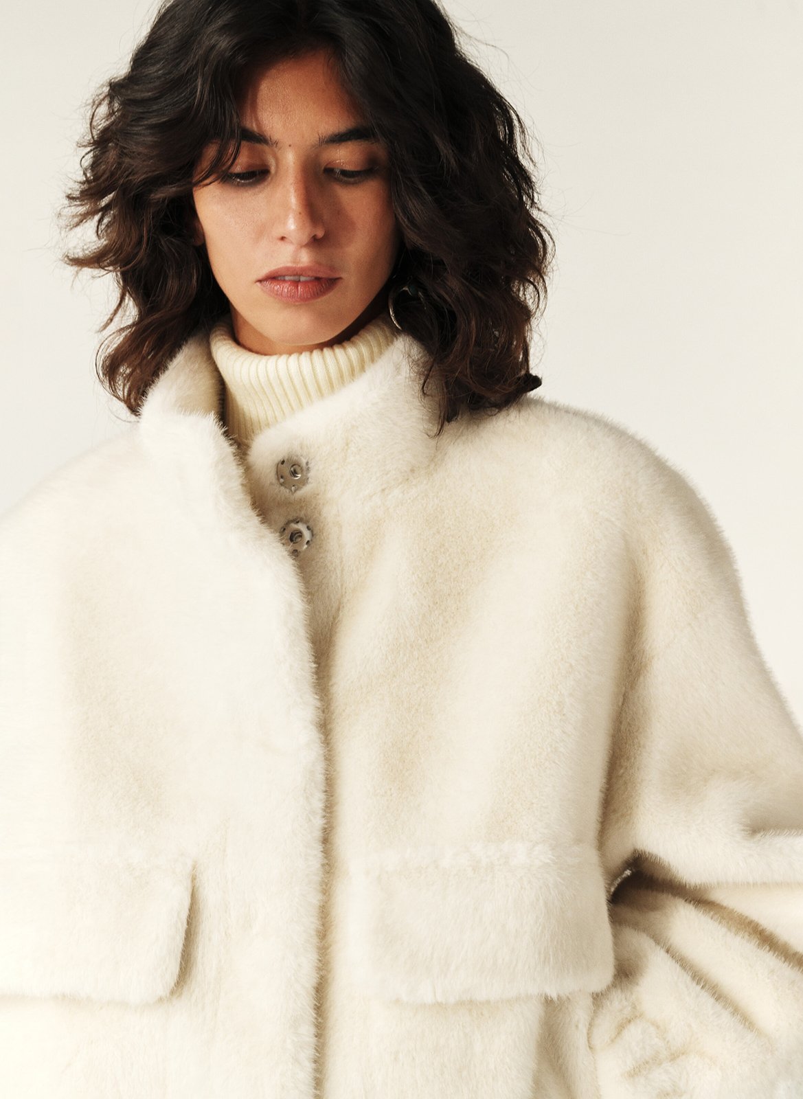 Veste ample col montant en fourrure synthétique paros BA&SH Beige