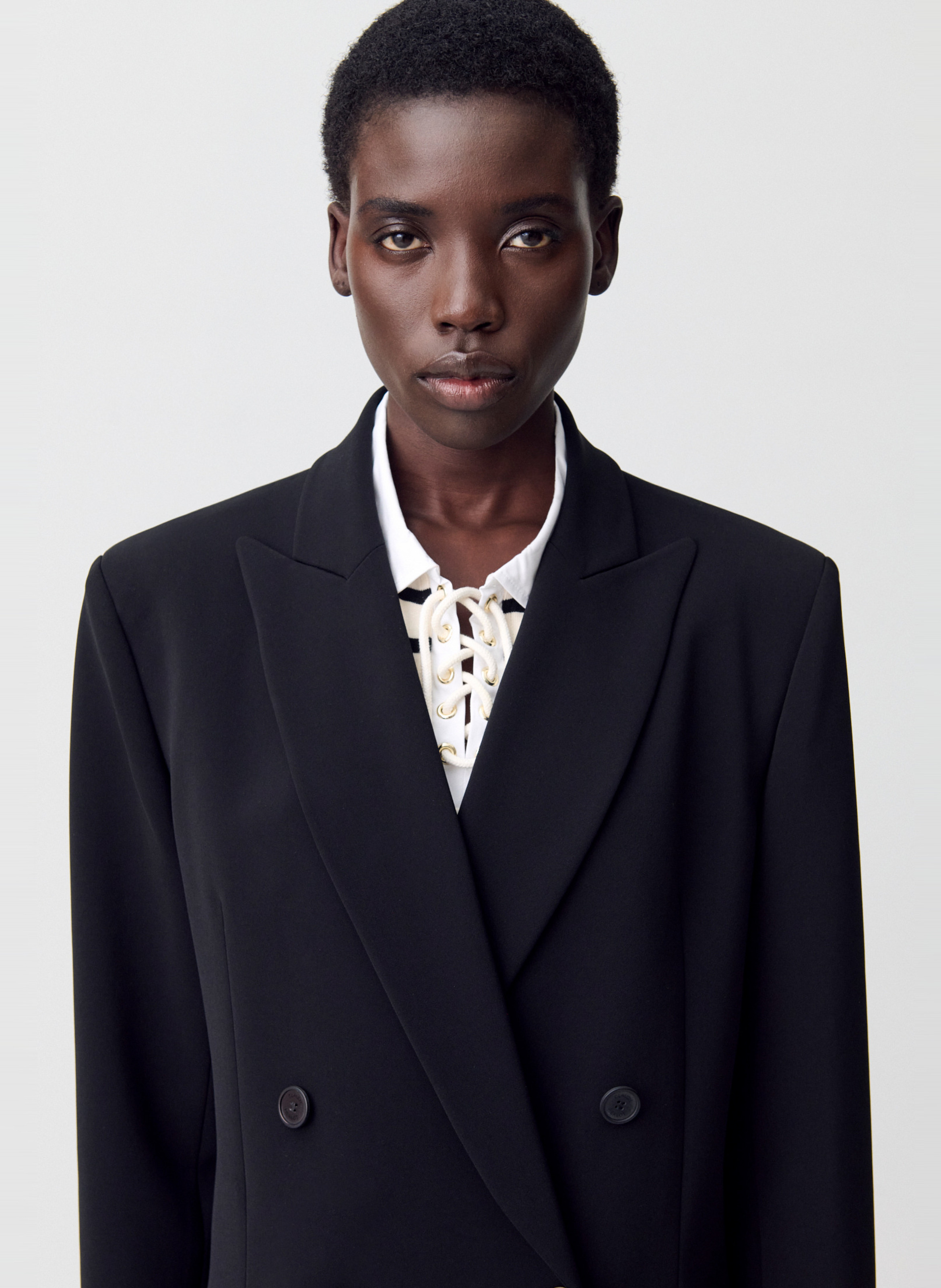 Veste tailleur droite à boutonnage croisé CLAUDIE PIERLOT Noir