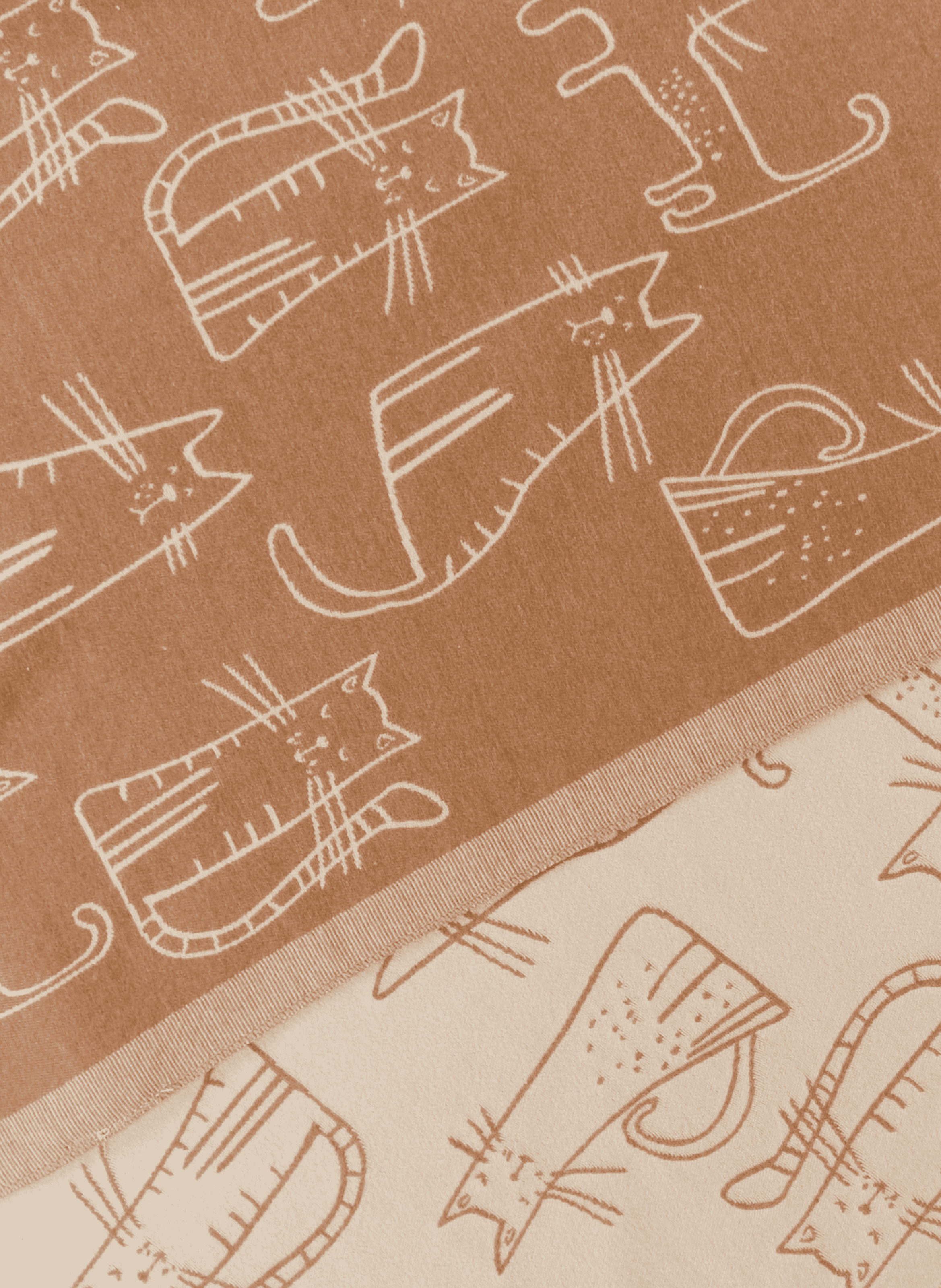 Jacquard Cat Scarf AU PRINTEMPS PARIS Brown