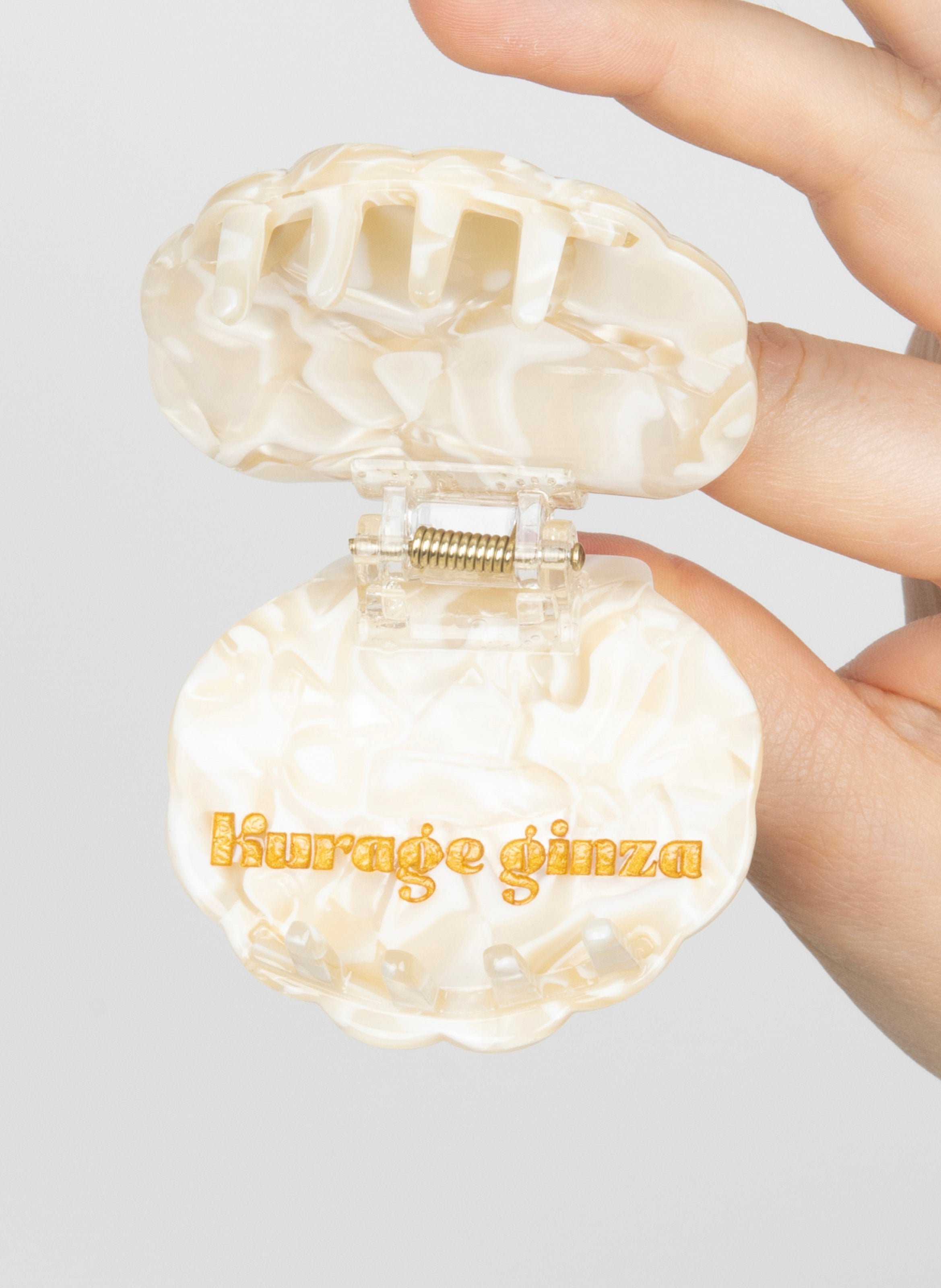 Pince à cheveux mermaid en acétate de cellulose KURAGE GINZA Beige