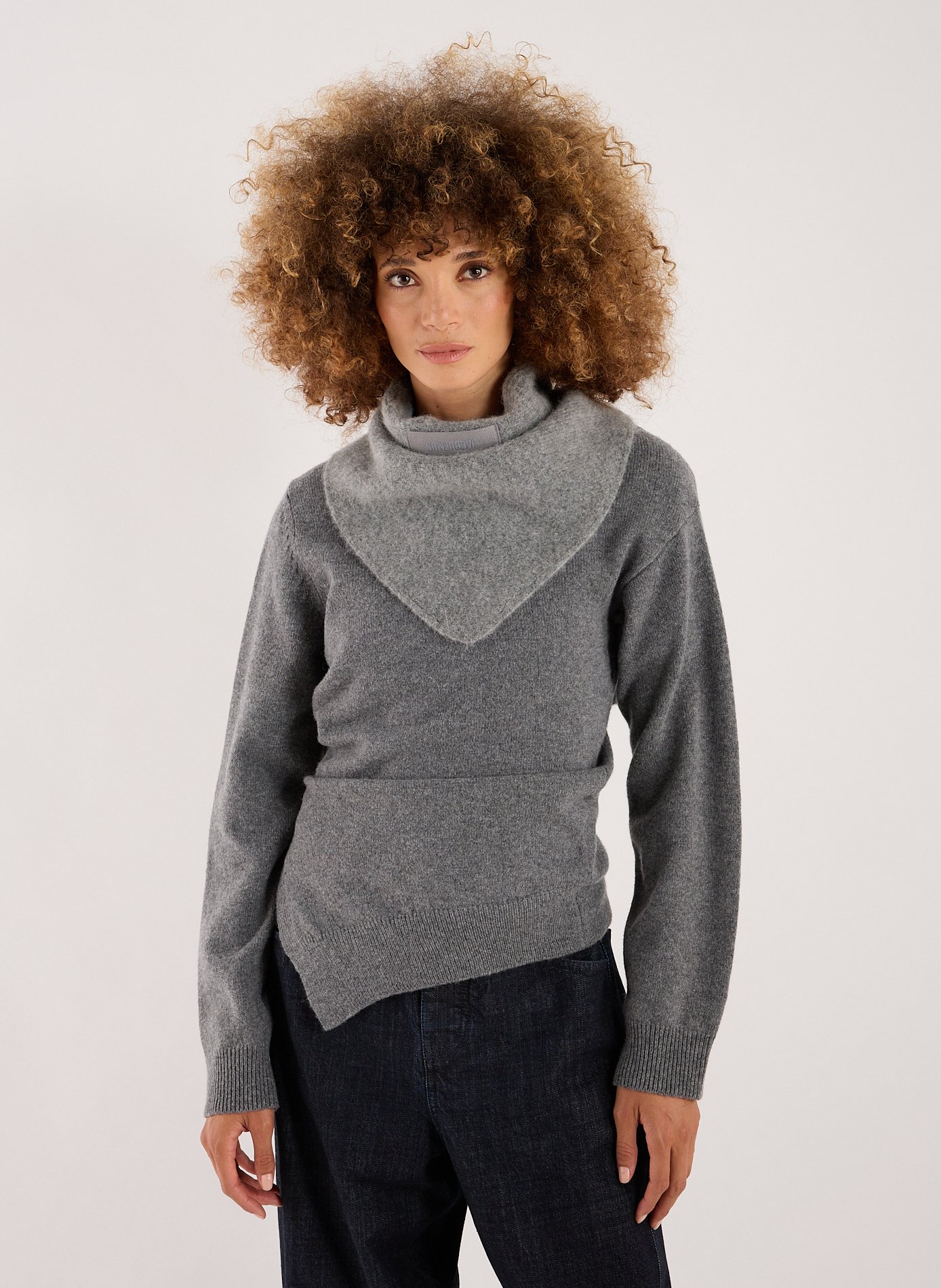The Gros Grain Shawl JACQUEMUS Grey