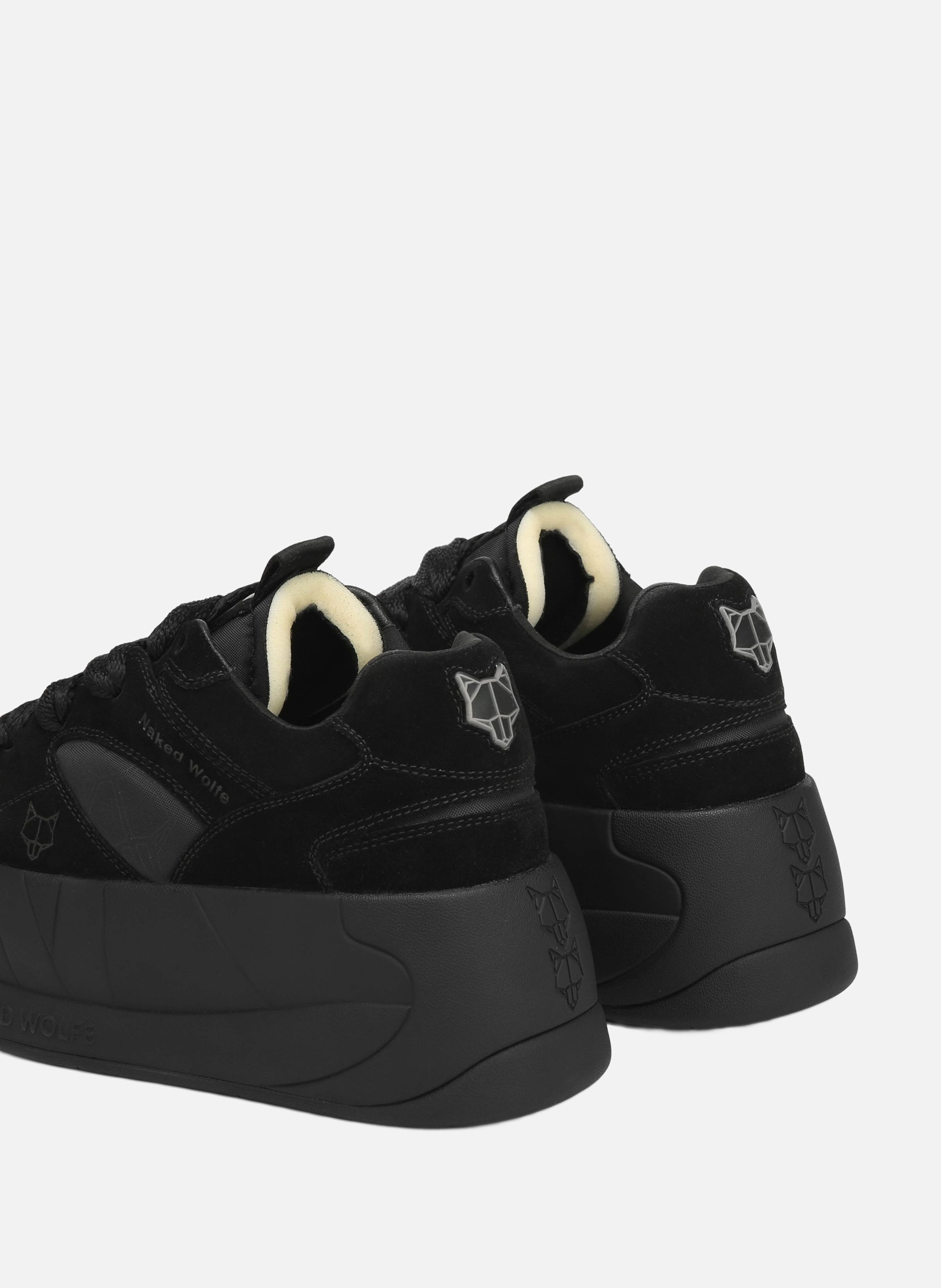 Baskets snatch NAKED WOLFE Noir