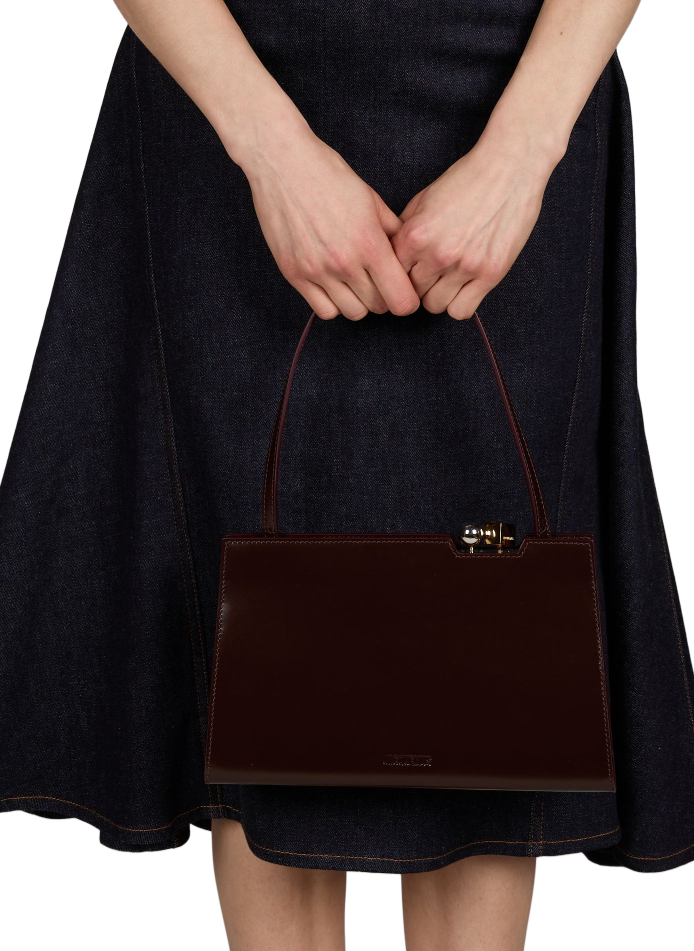Le sac Salon en cuir de veau JACQUEMUS Rouge