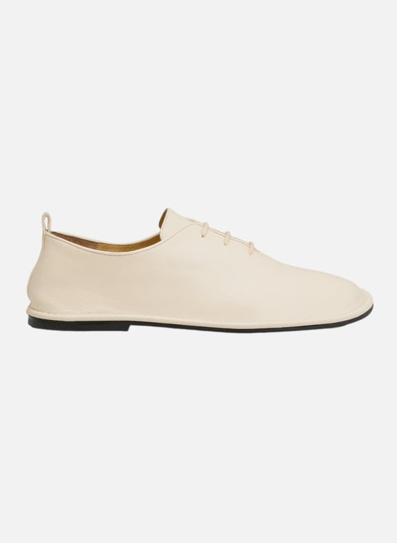 Chaussures one cut unisexe Blanc by AMI PARIS AMI PARIS Chaussures one cut unisexe Blanc