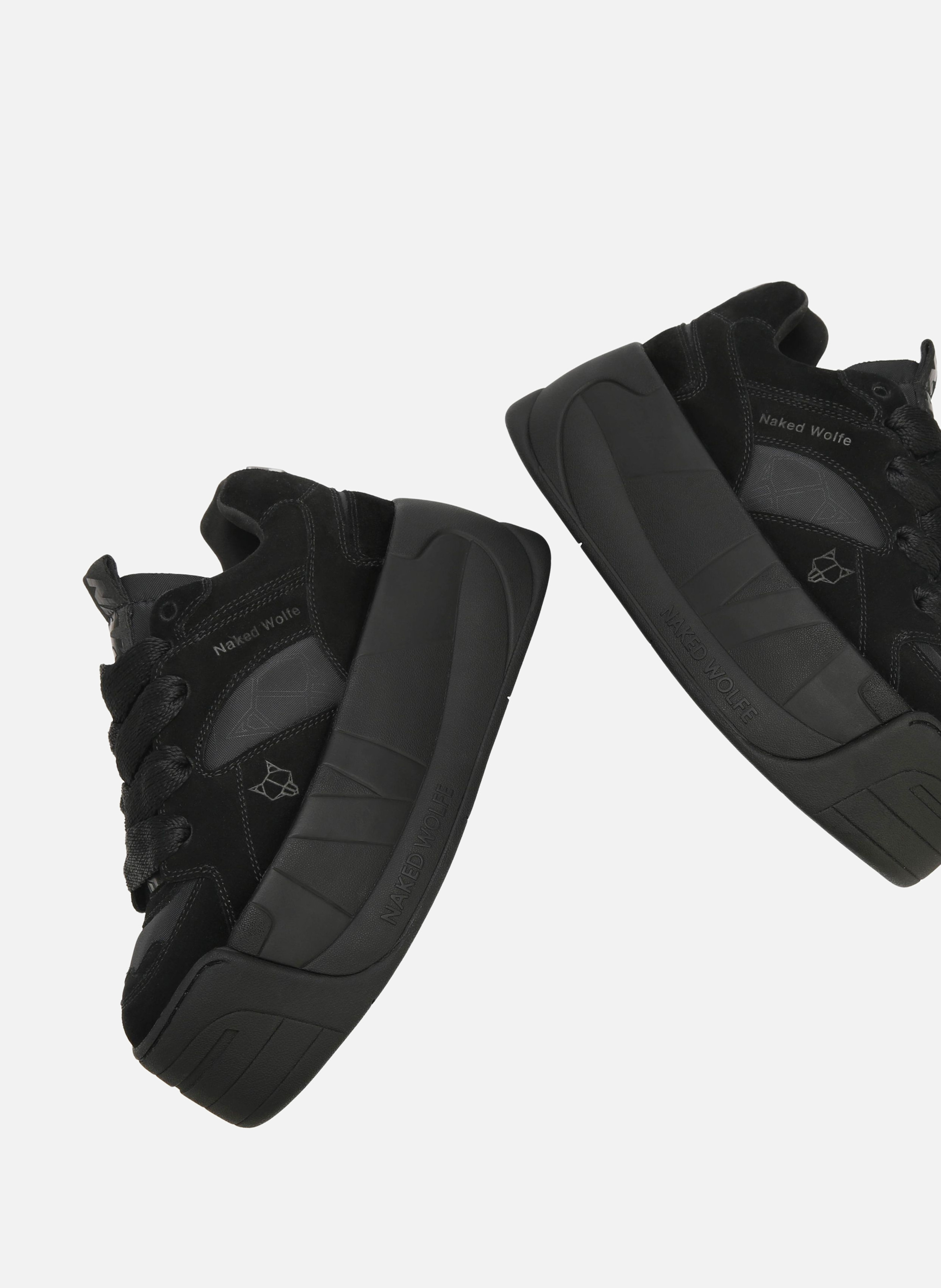 Baskets snatch NAKED WOLFE Noir