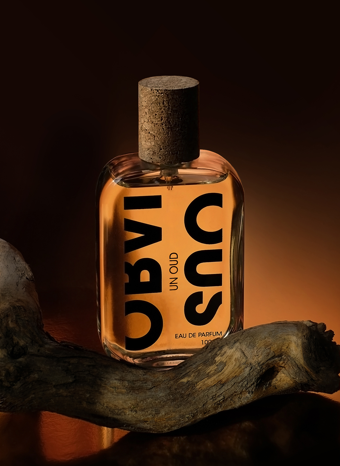 Un Oud eau de parfum OBVIOUS No color